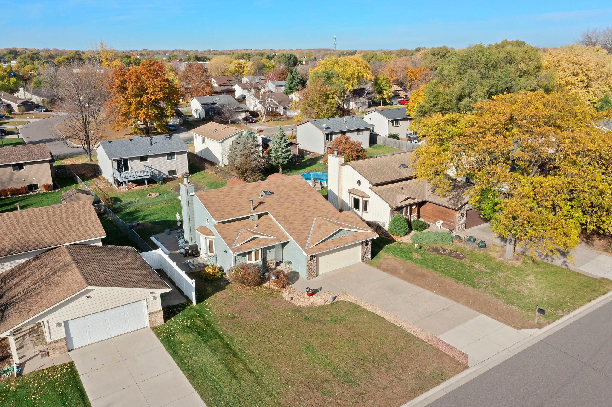 5249 Vera Cruz Avenue N