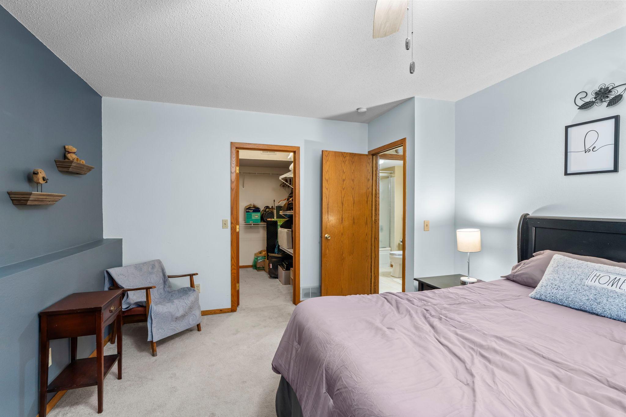 5249 Vera Cruz Avenue N