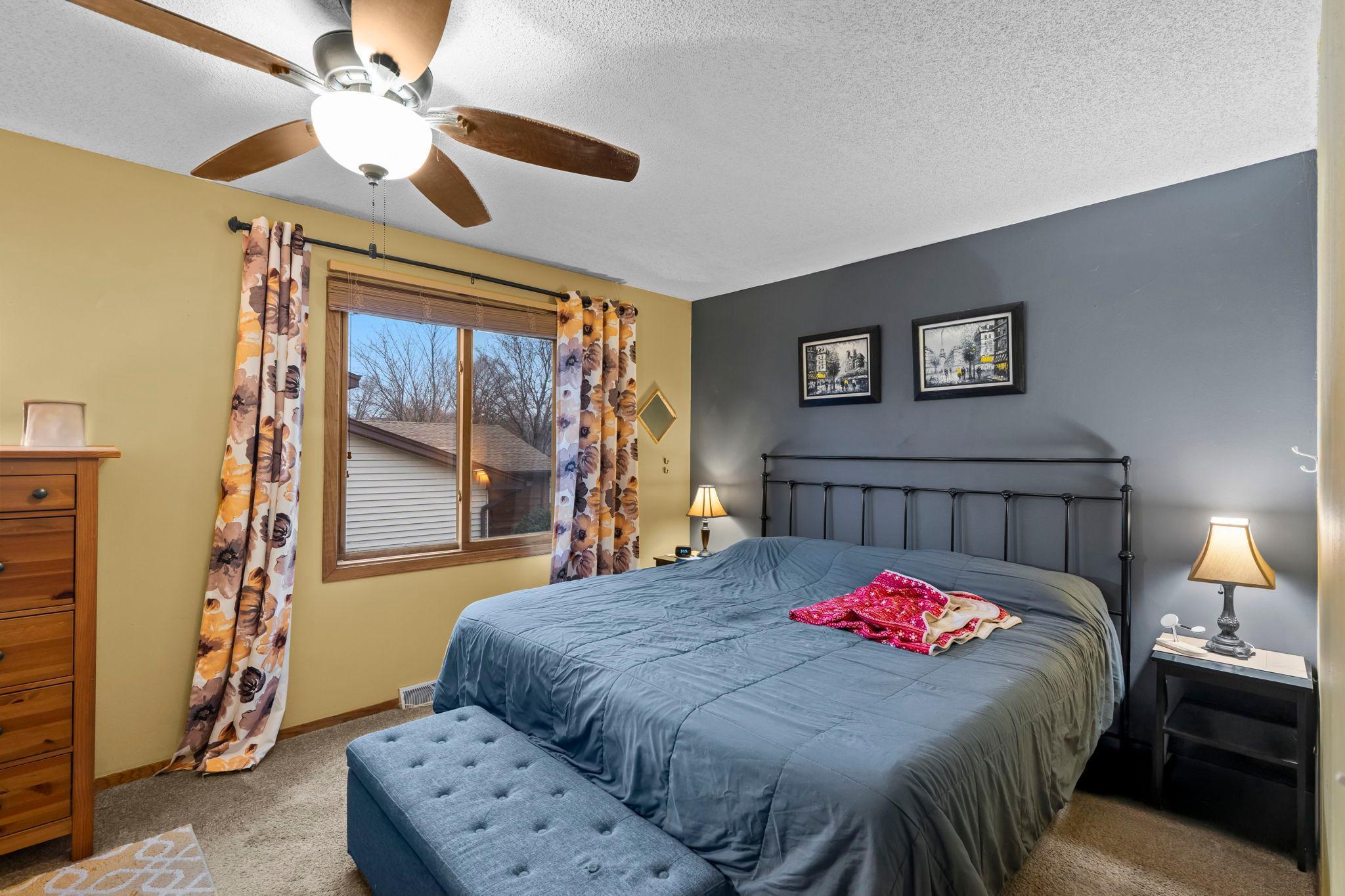 5249 Vera Cruz Avenue N