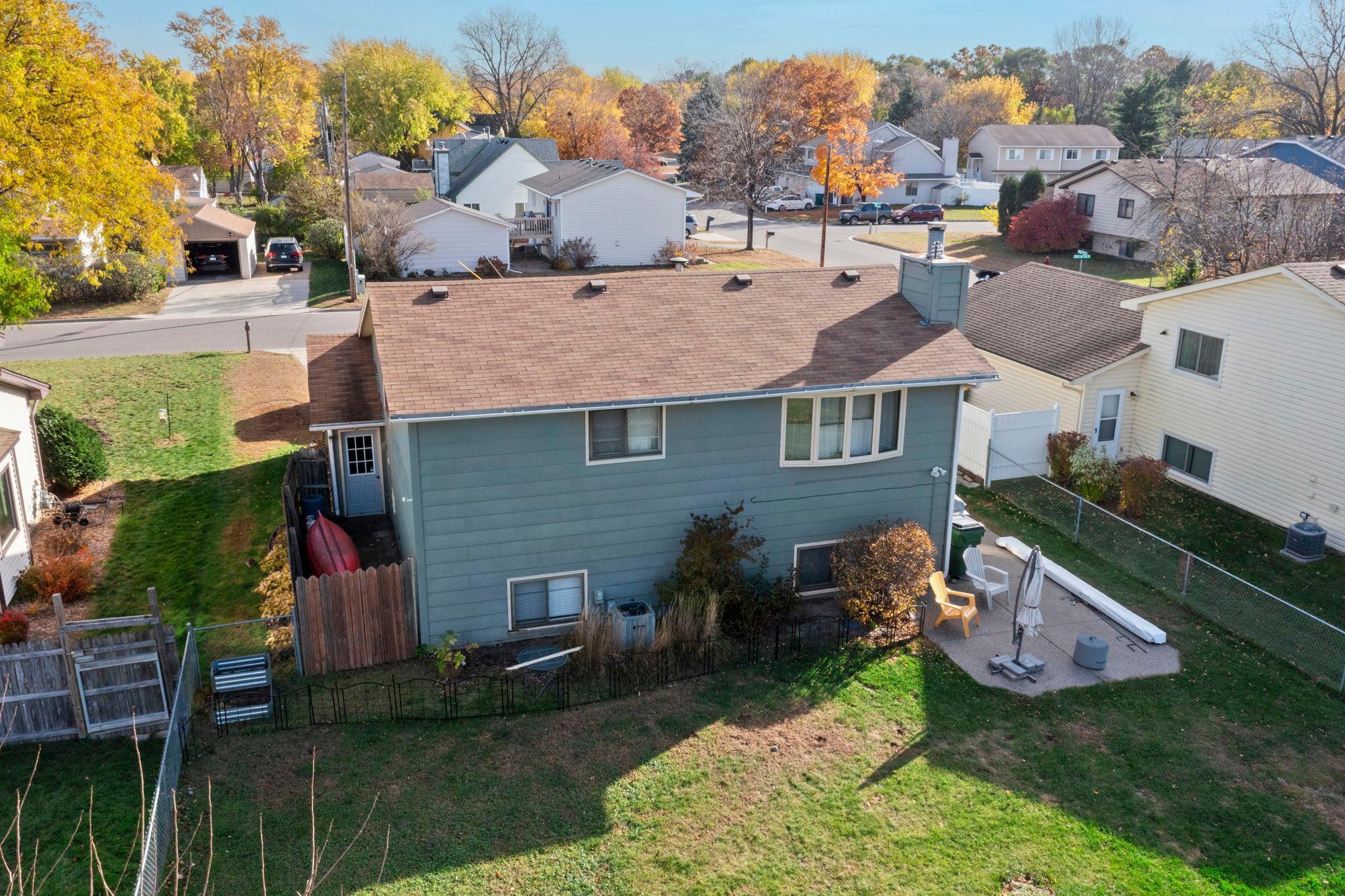 5249 Vera Cruz Avenue N