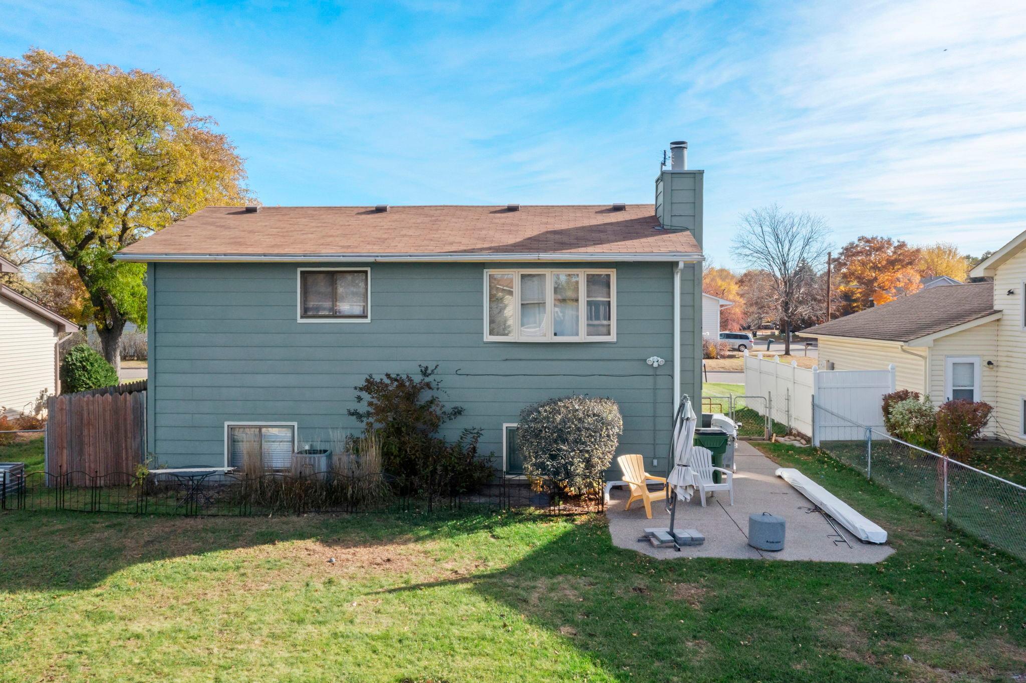 5249 Vera Cruz Avenue N