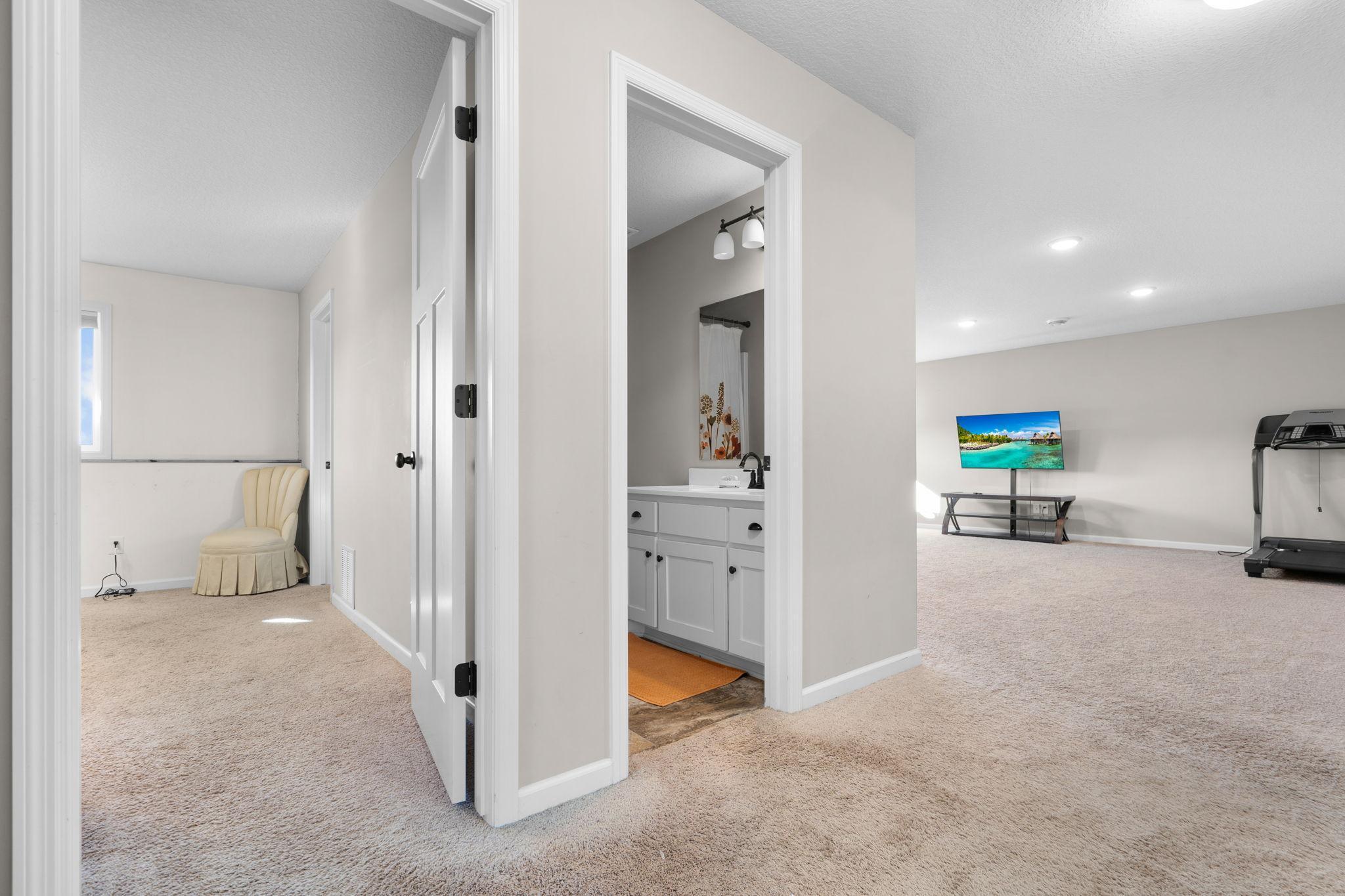 20924 Hardwood Road N