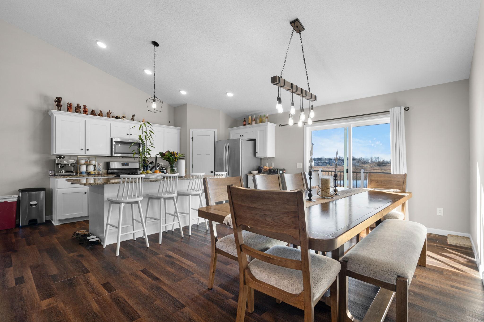 20924 Hardwood Road N