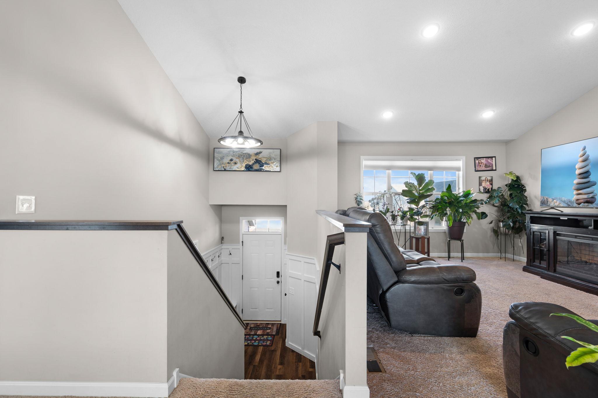 20924 Hardwood Road N