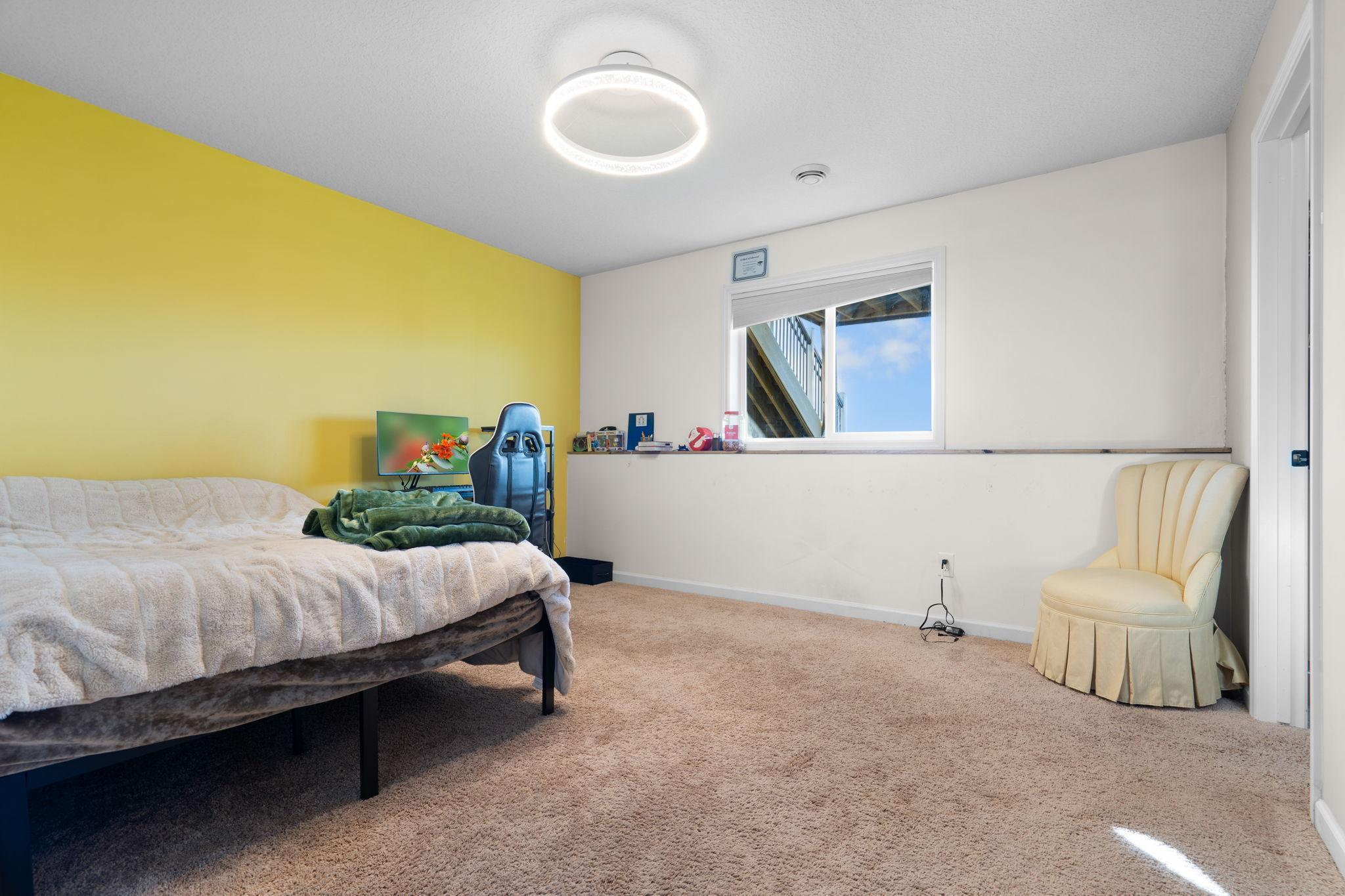 20924 Hardwood Road N