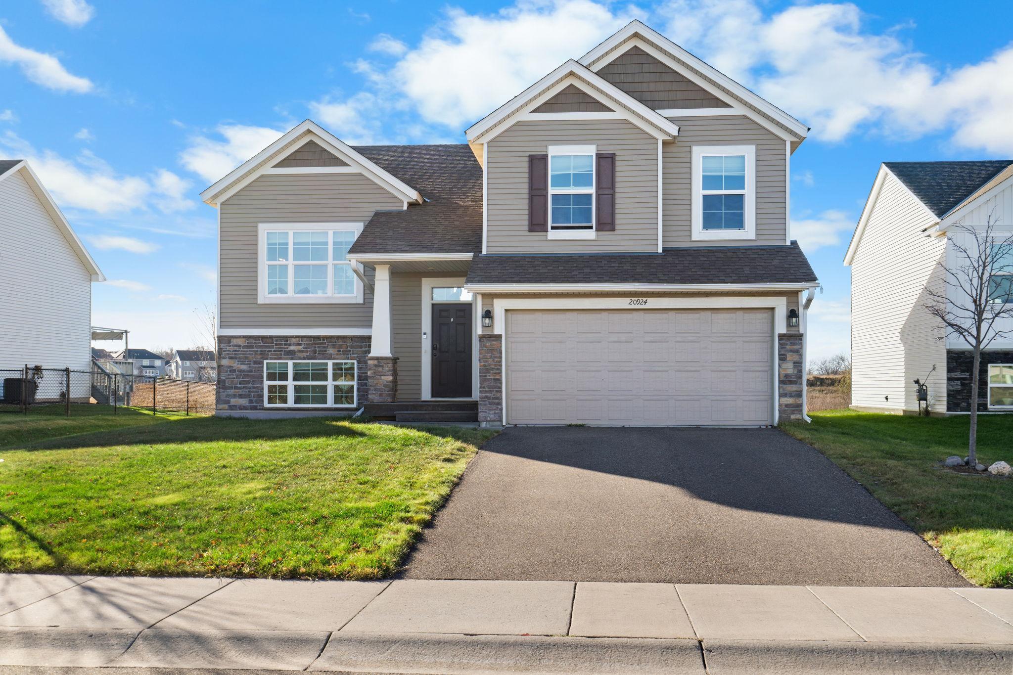 20924 Hardwood Road N