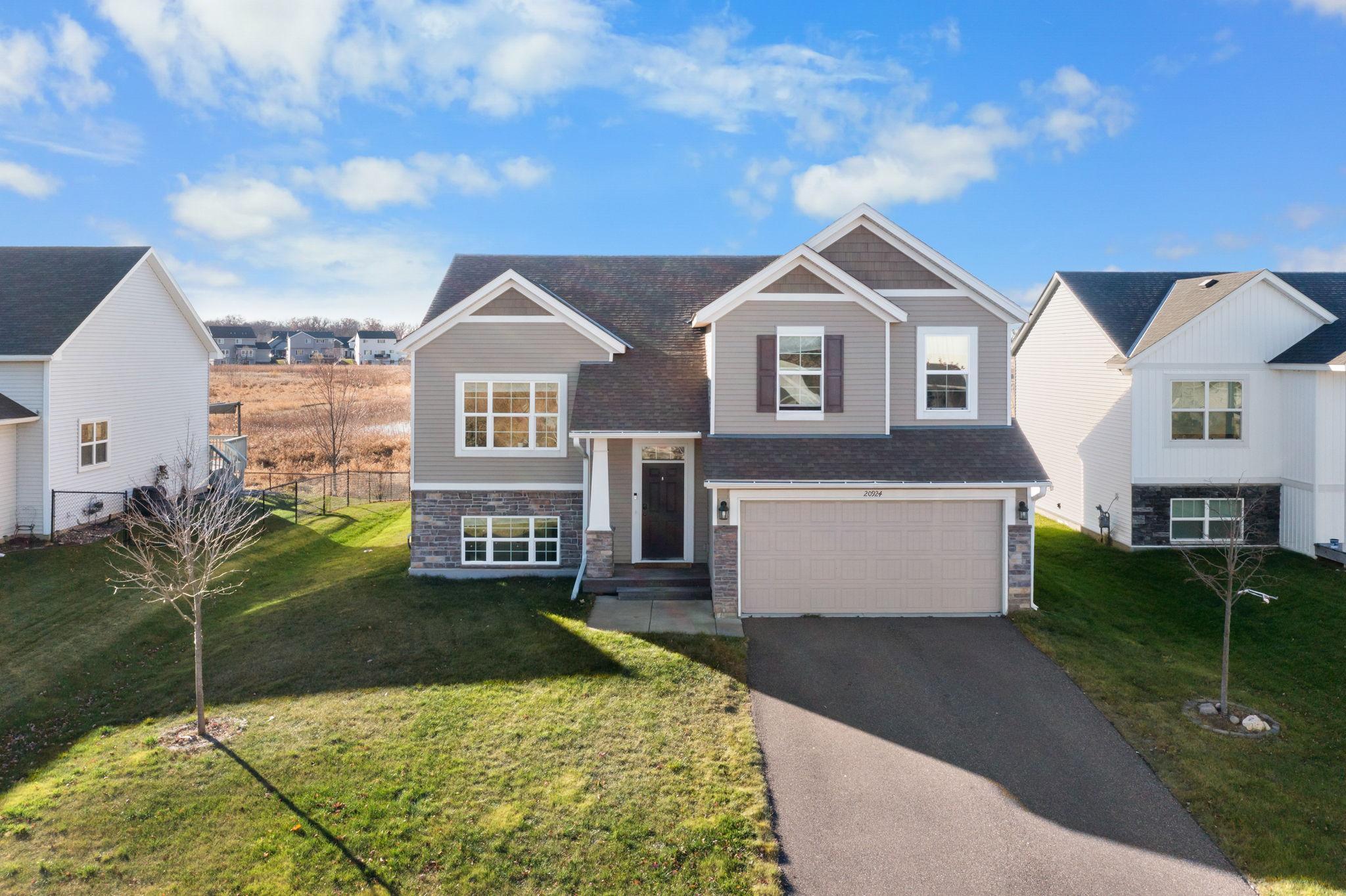 20924 Hardwood Road N