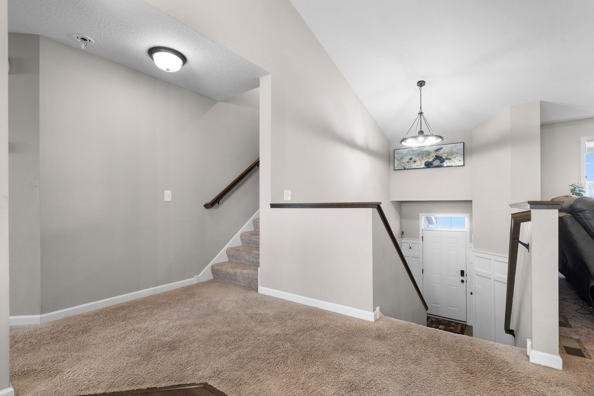 20924 Hardwood Road N