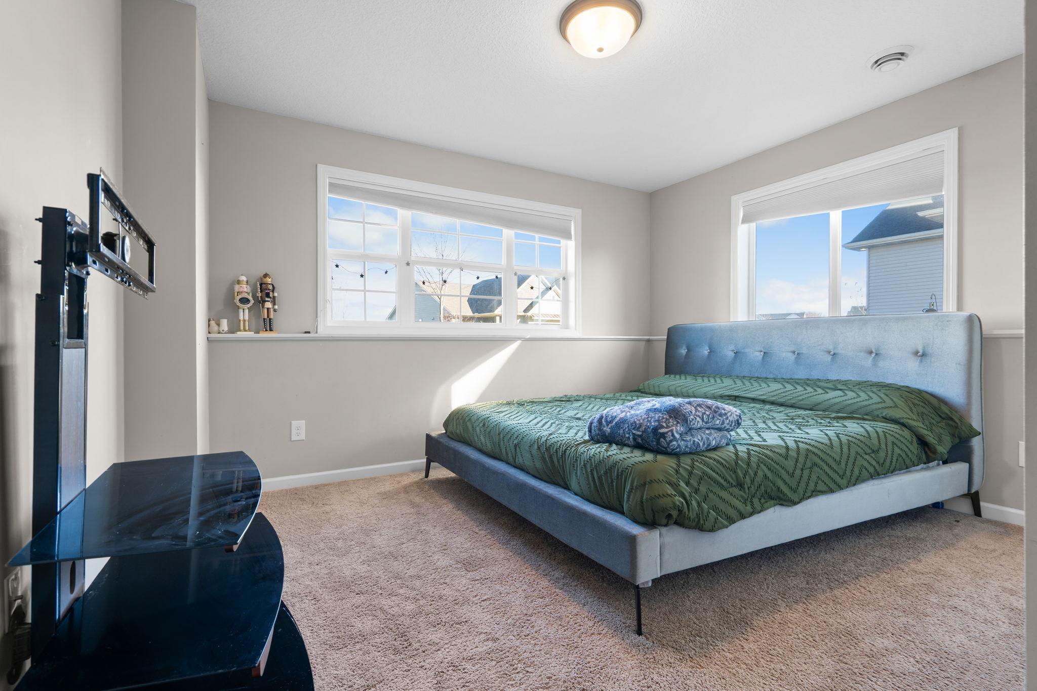 20924 Hardwood Road N