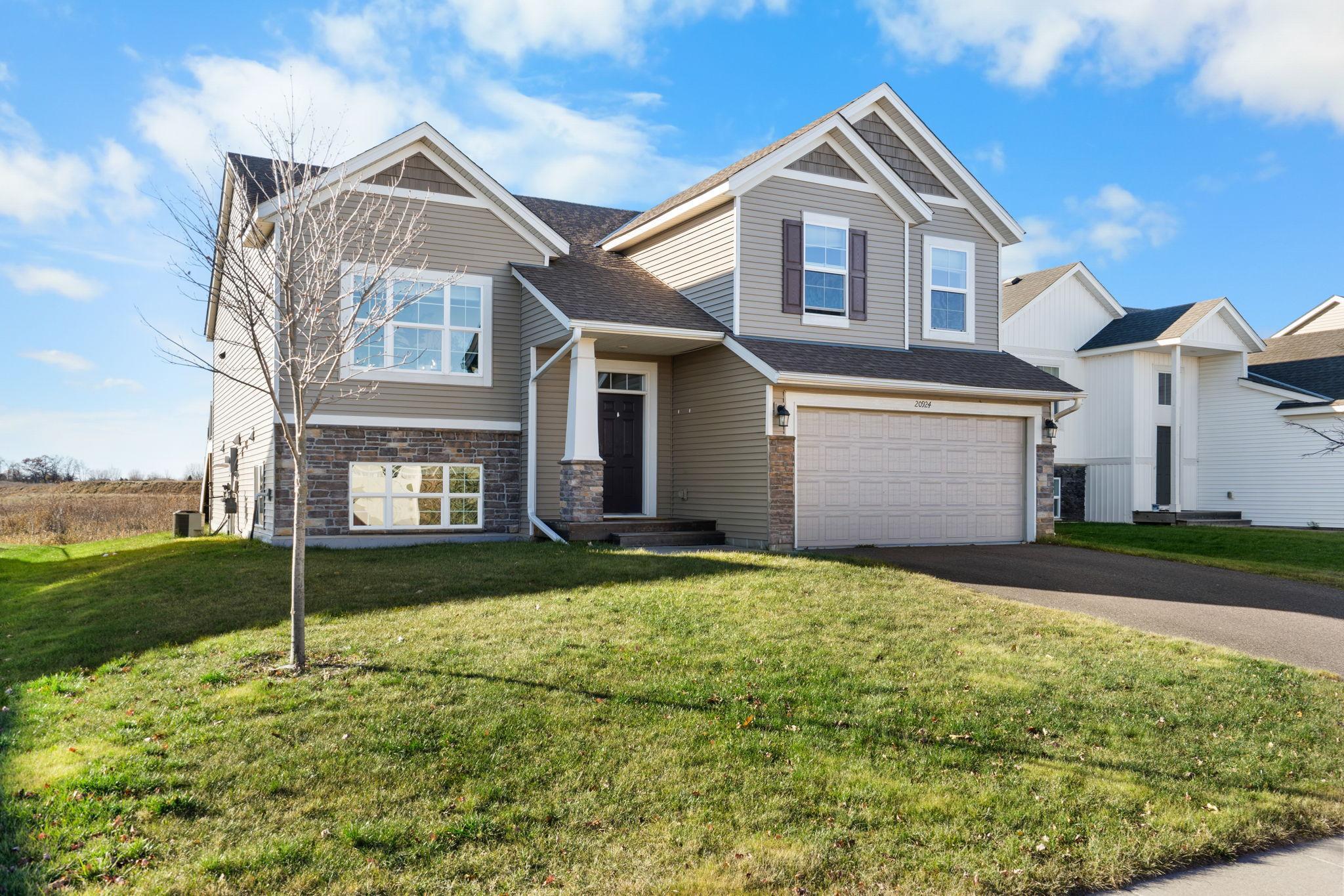 20924 Hardwood Road N