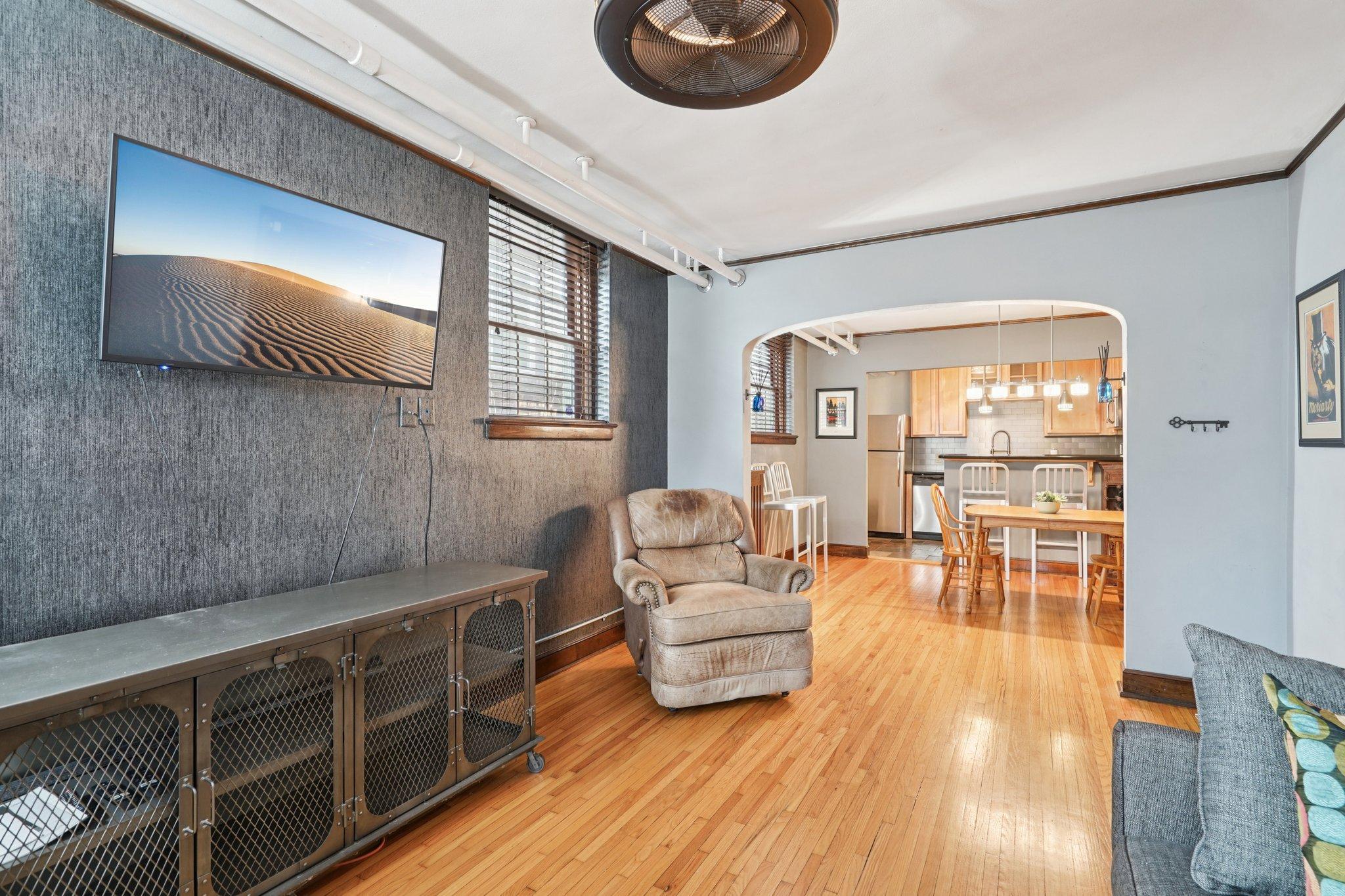 3248 Emerson Avenue S Unit: 1