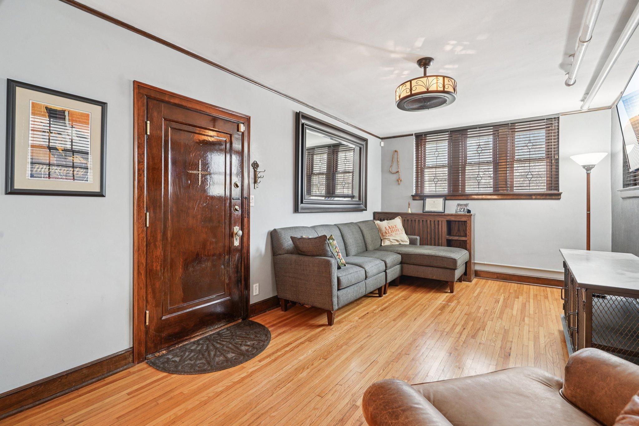 3248 Emerson Avenue S Unit: 1