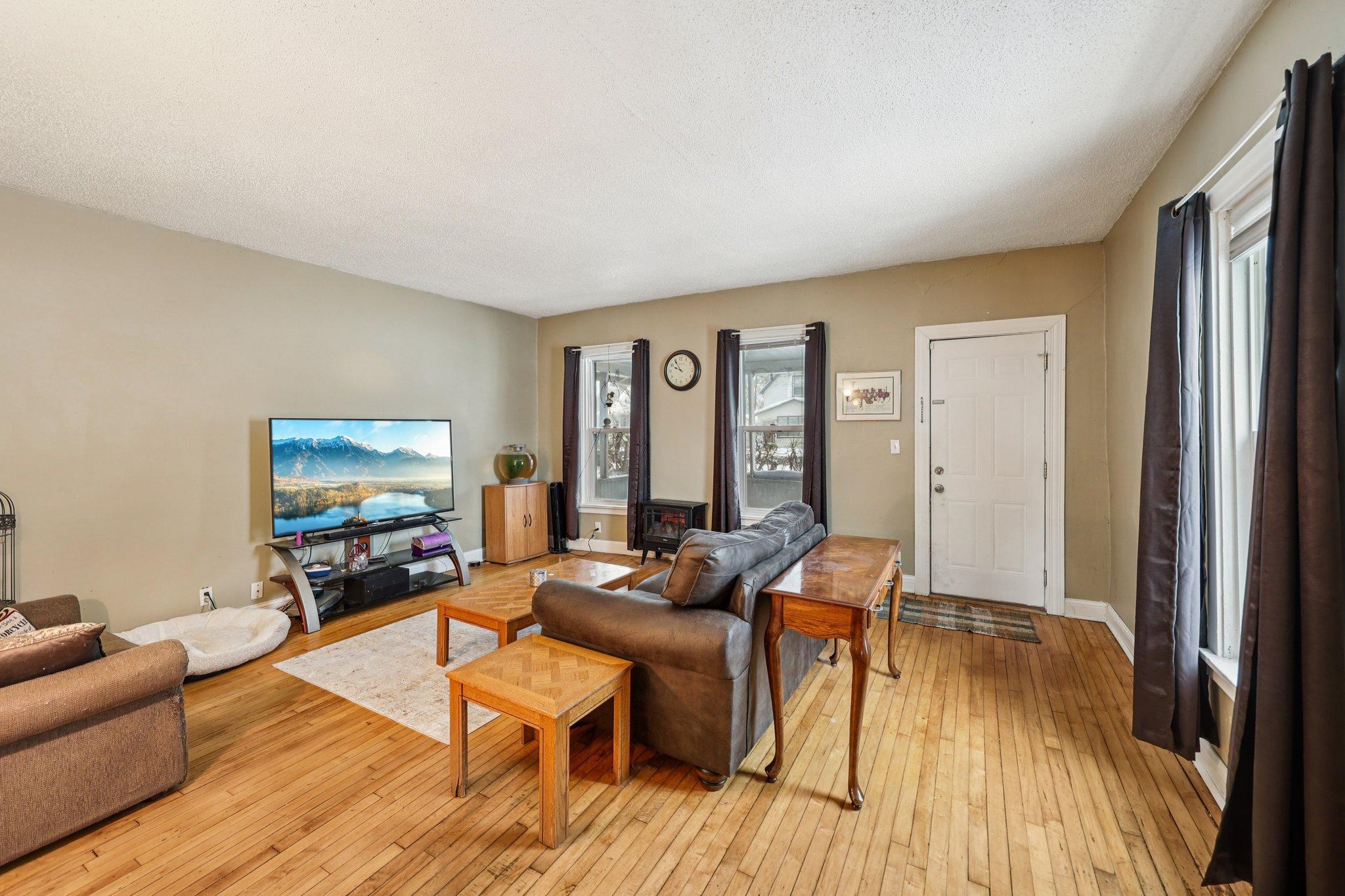 878 Magnolia Avenue E