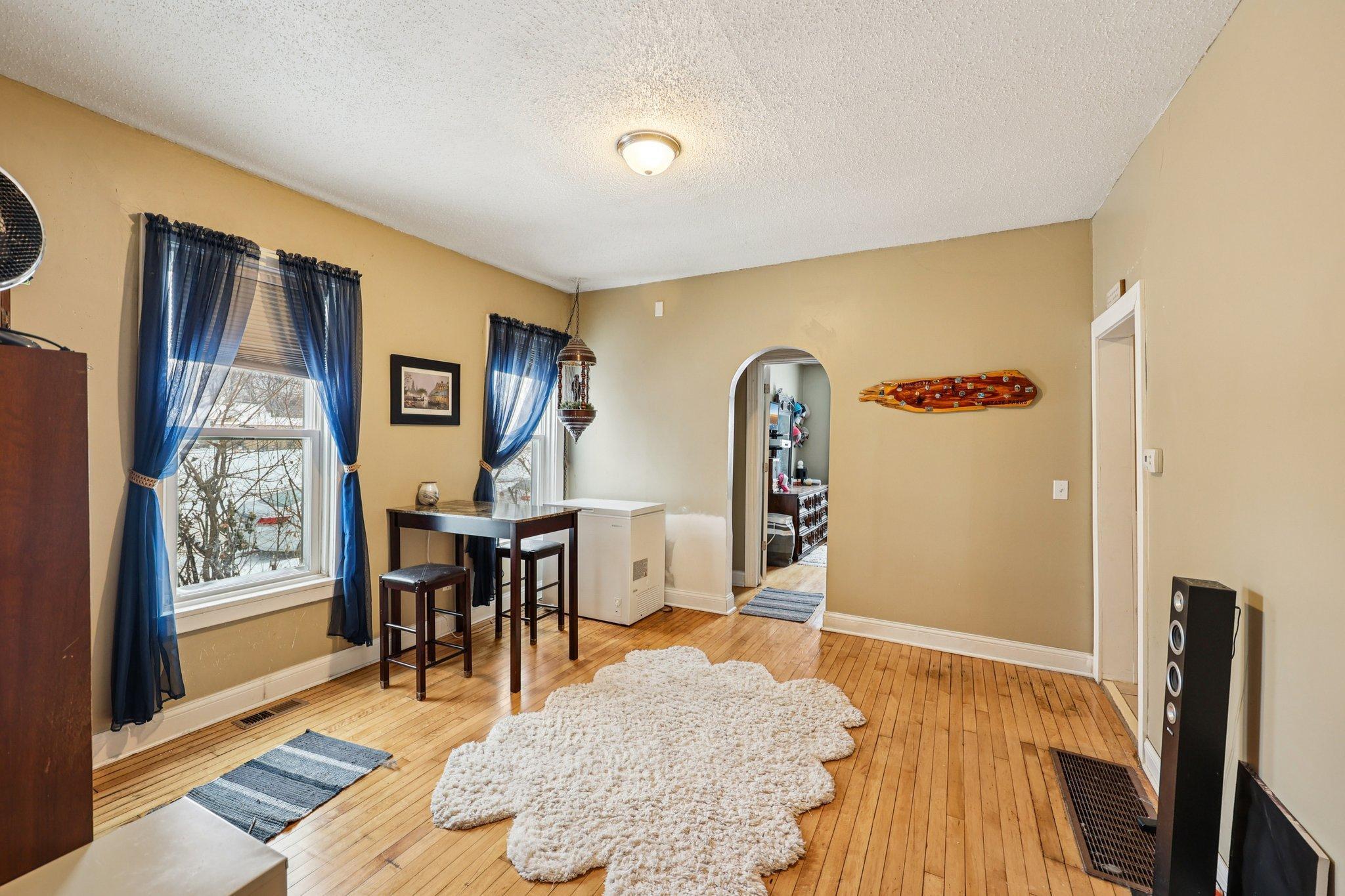 878 Magnolia Avenue E