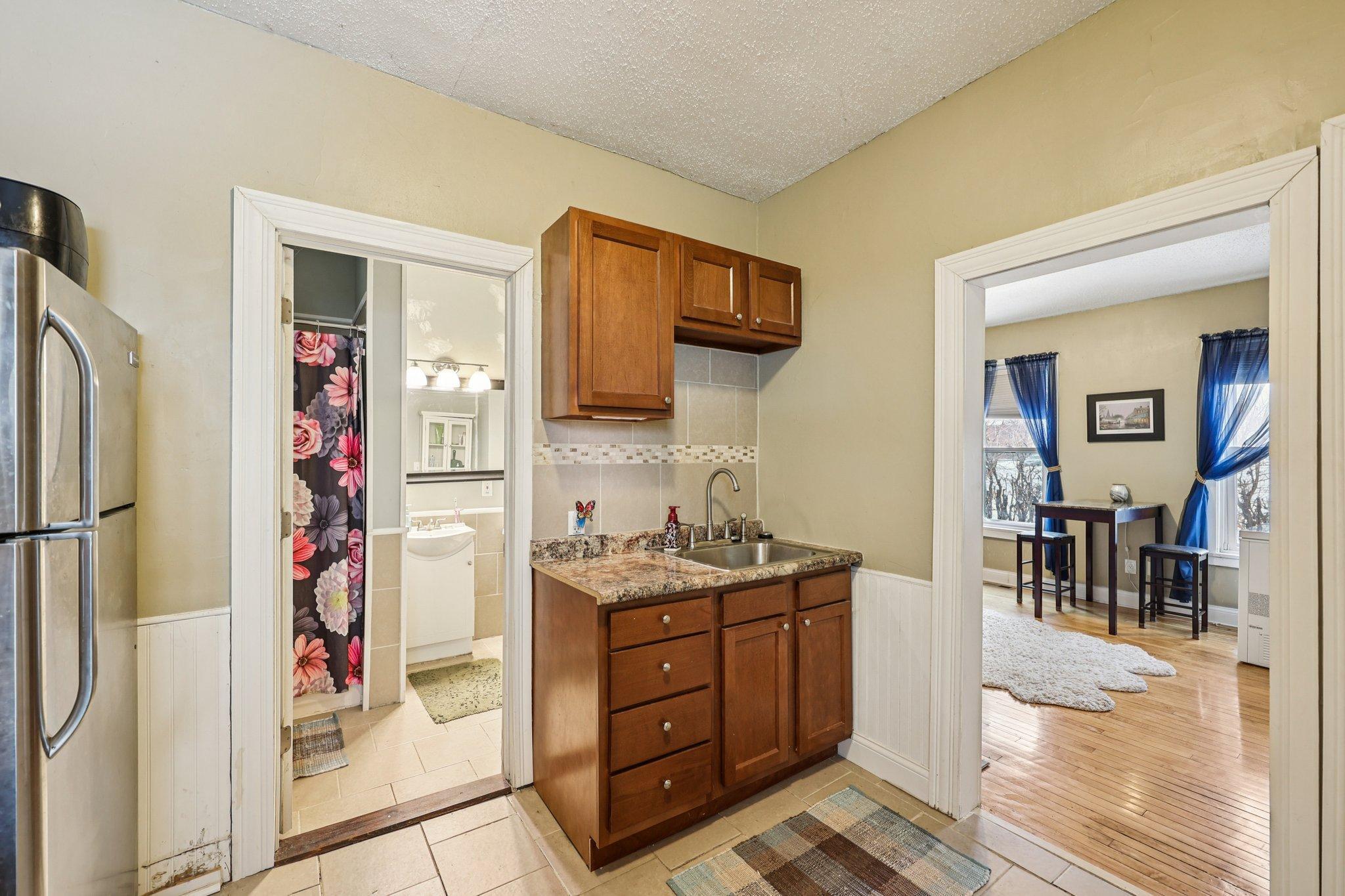 878 Magnolia Avenue E