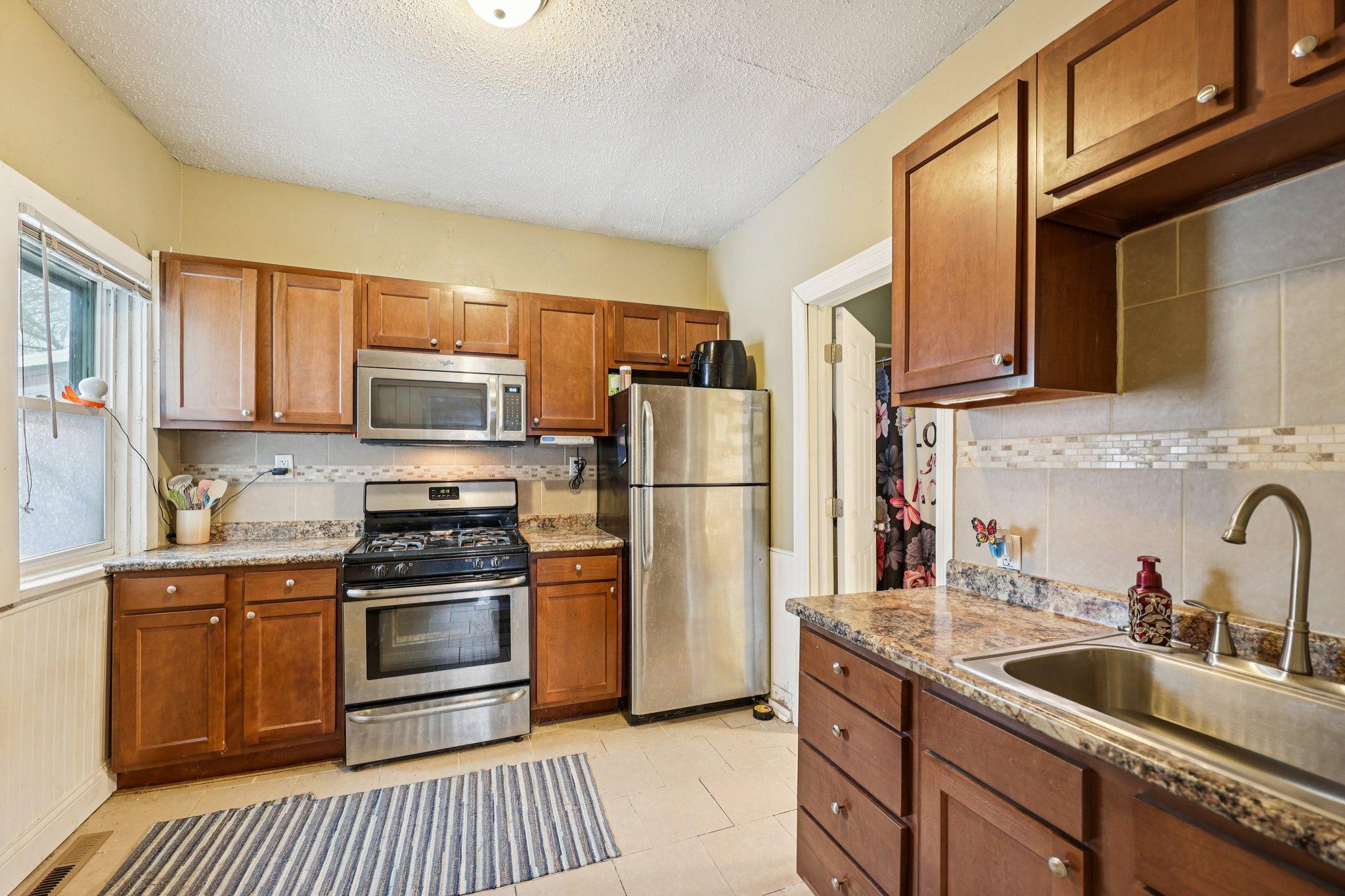 878 Magnolia Avenue E