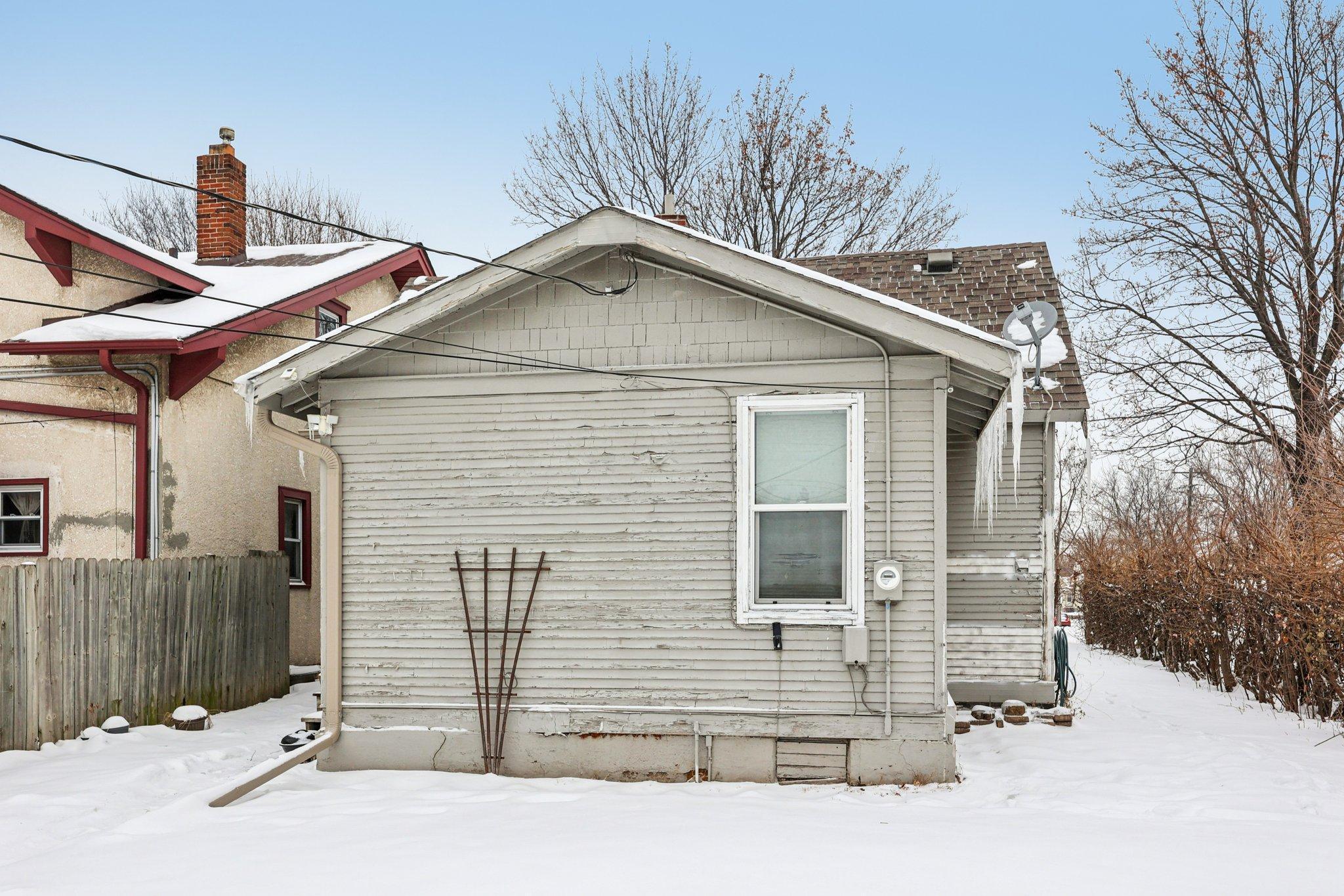 878 Magnolia Avenue E