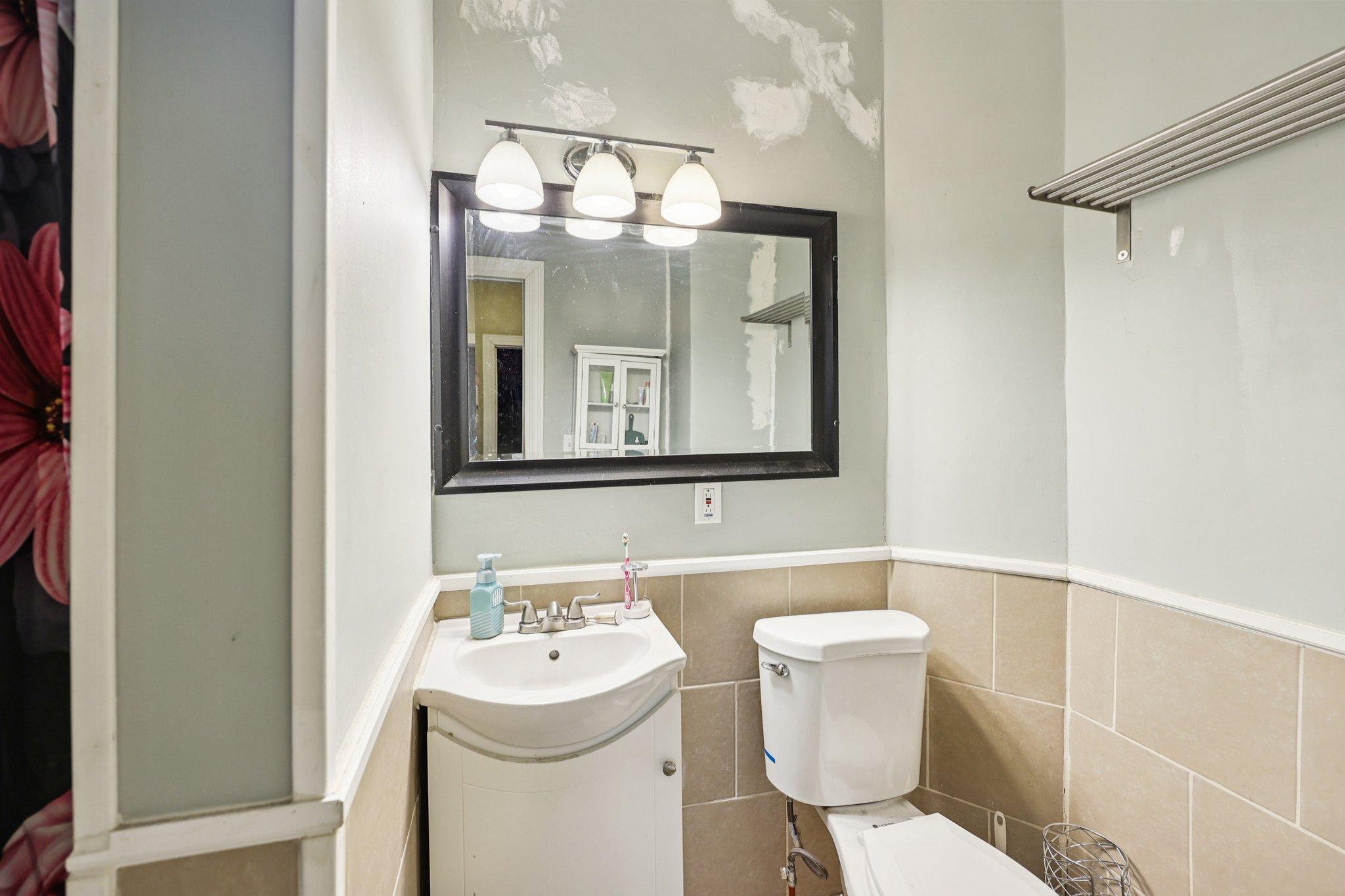 878 Magnolia Avenue E