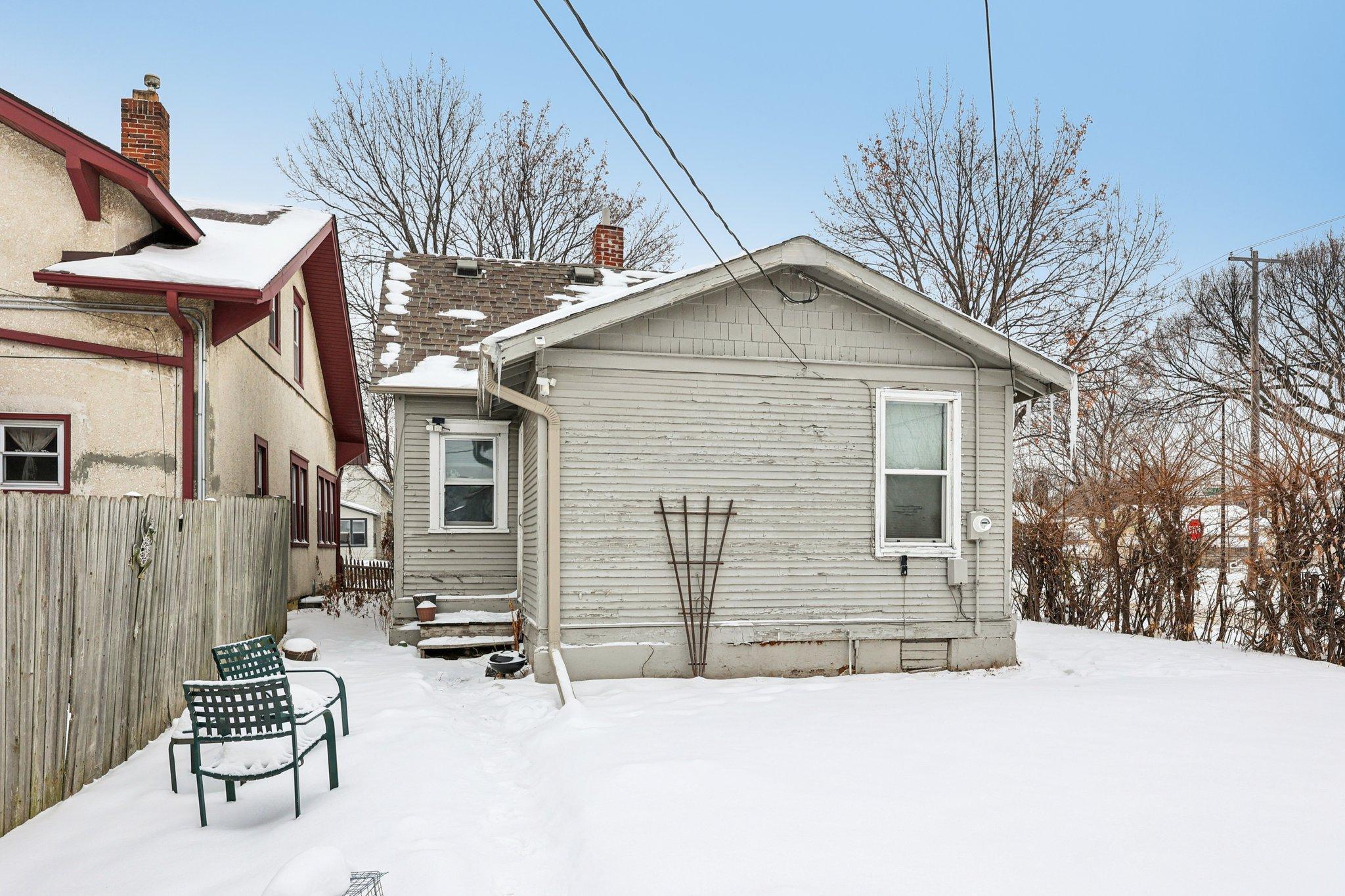 878 Magnolia Avenue E