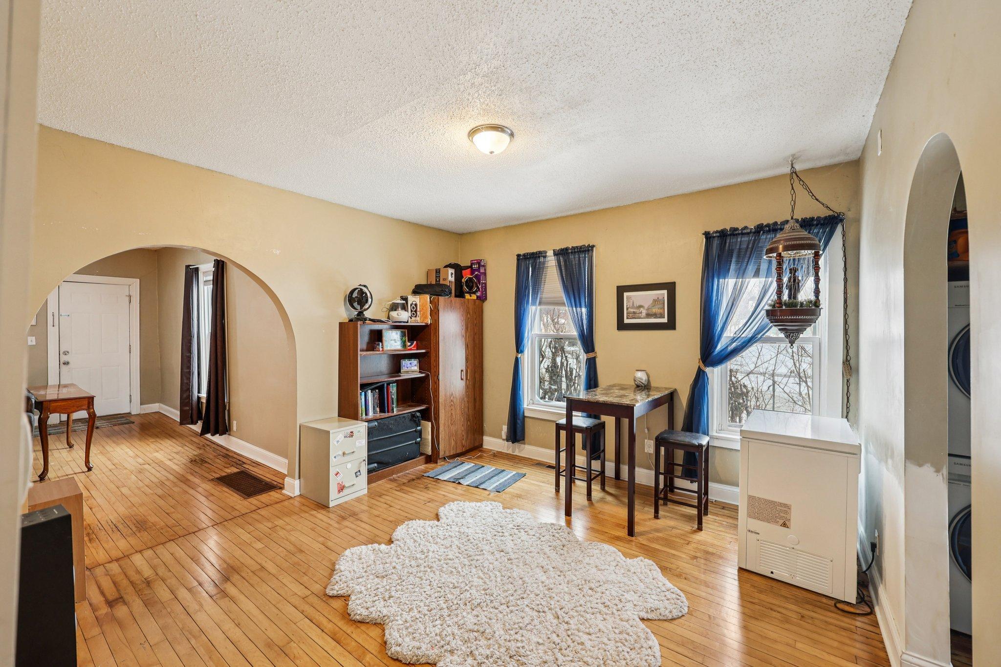 878 Magnolia Avenue E