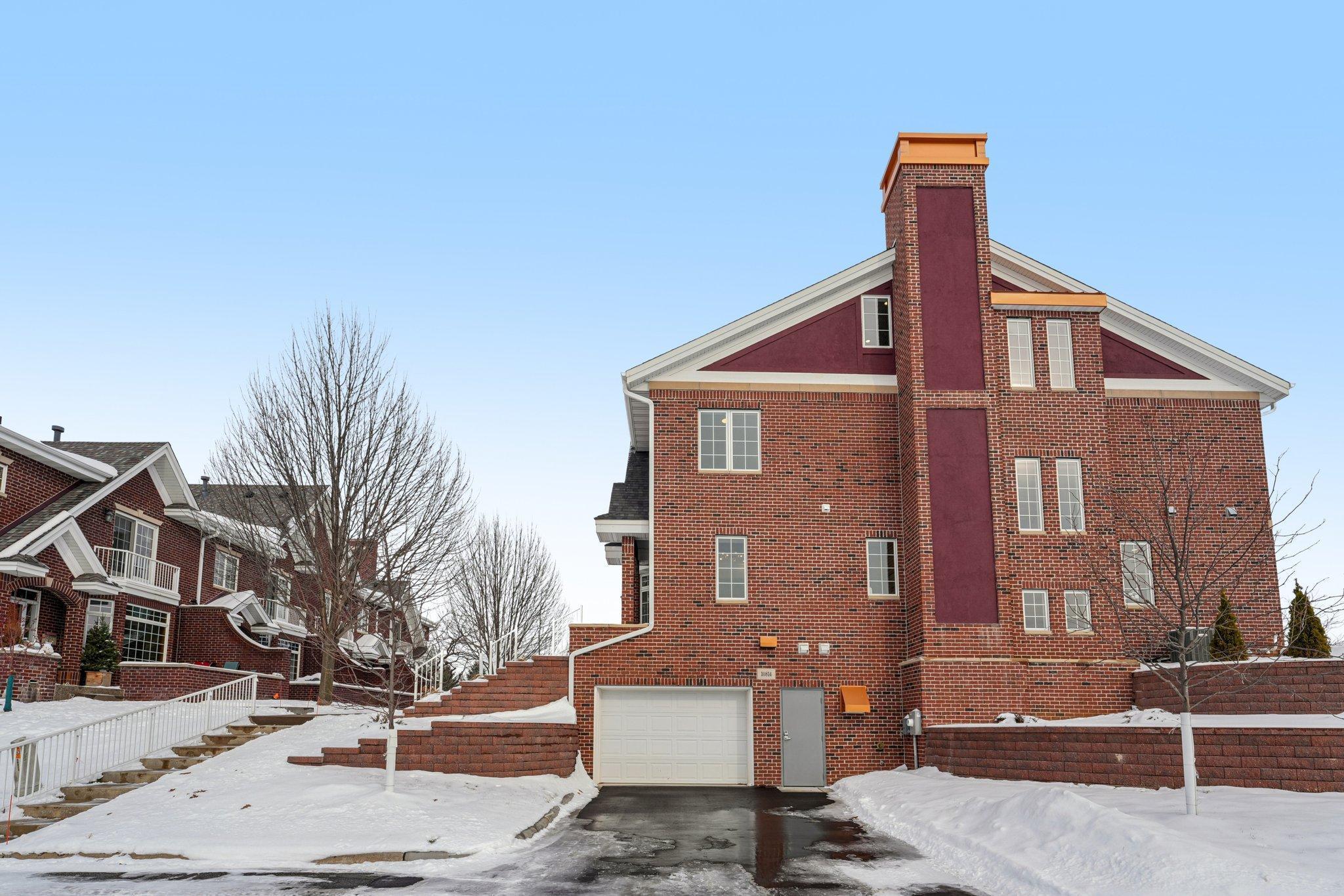 10814 Falling Water Lane Unit: D