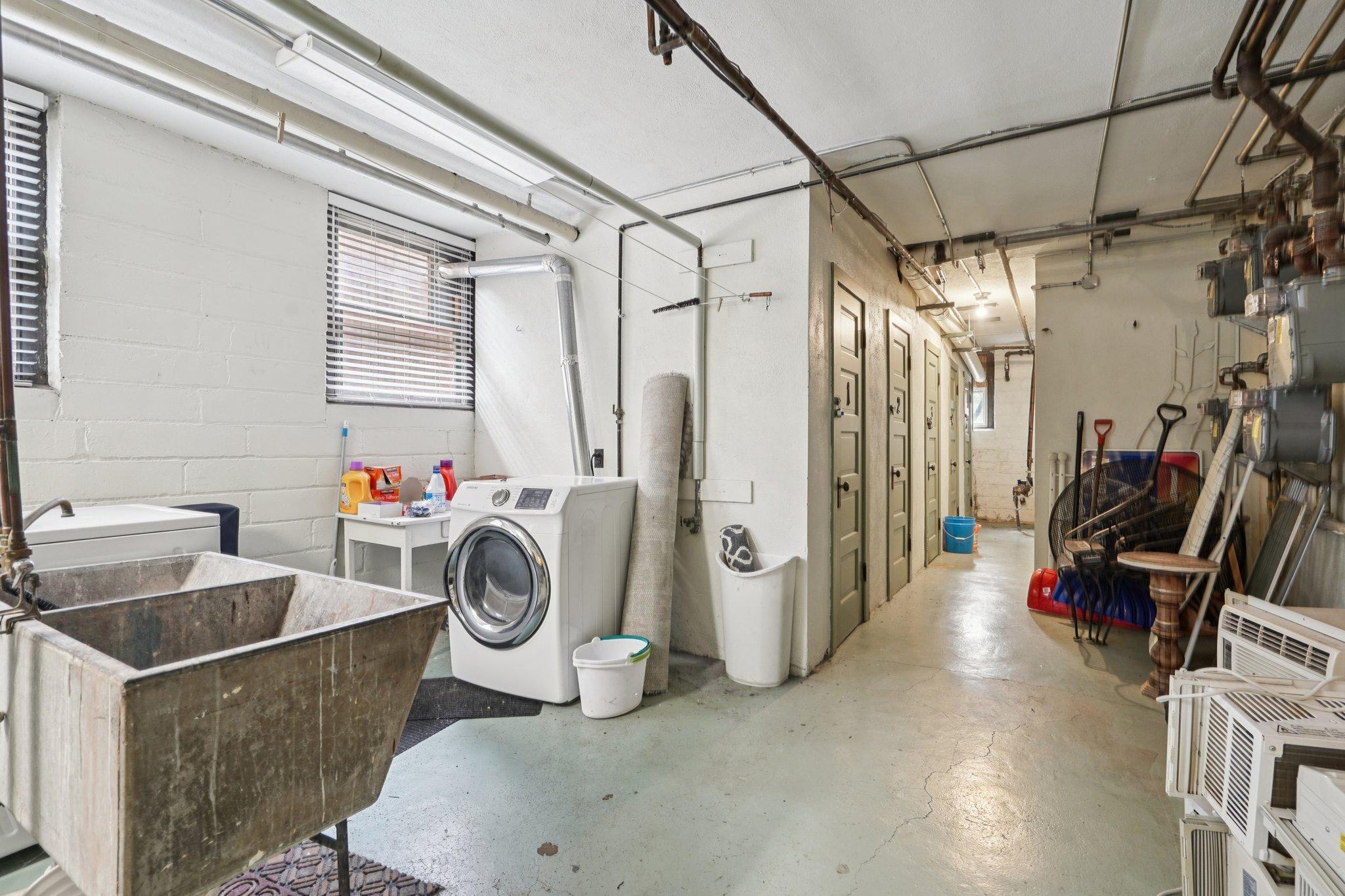 3248 Emerson Avenue S Unit: 1