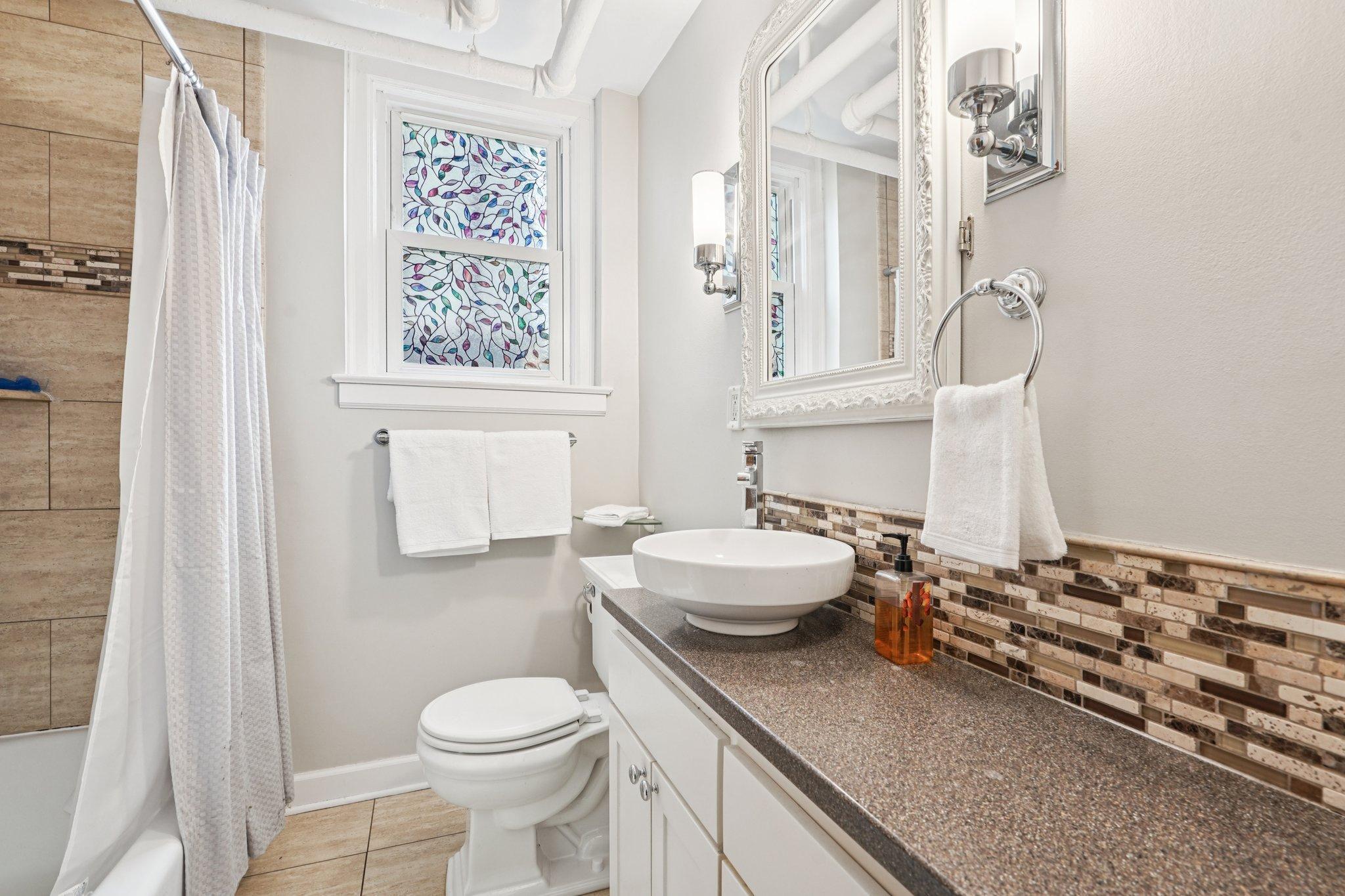 3248 Emerson Avenue S Unit: 1