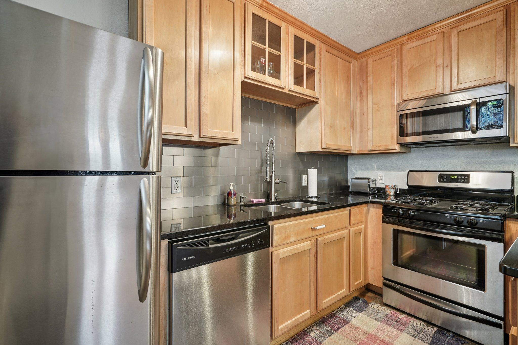 3248 Emerson Avenue S Unit: 1