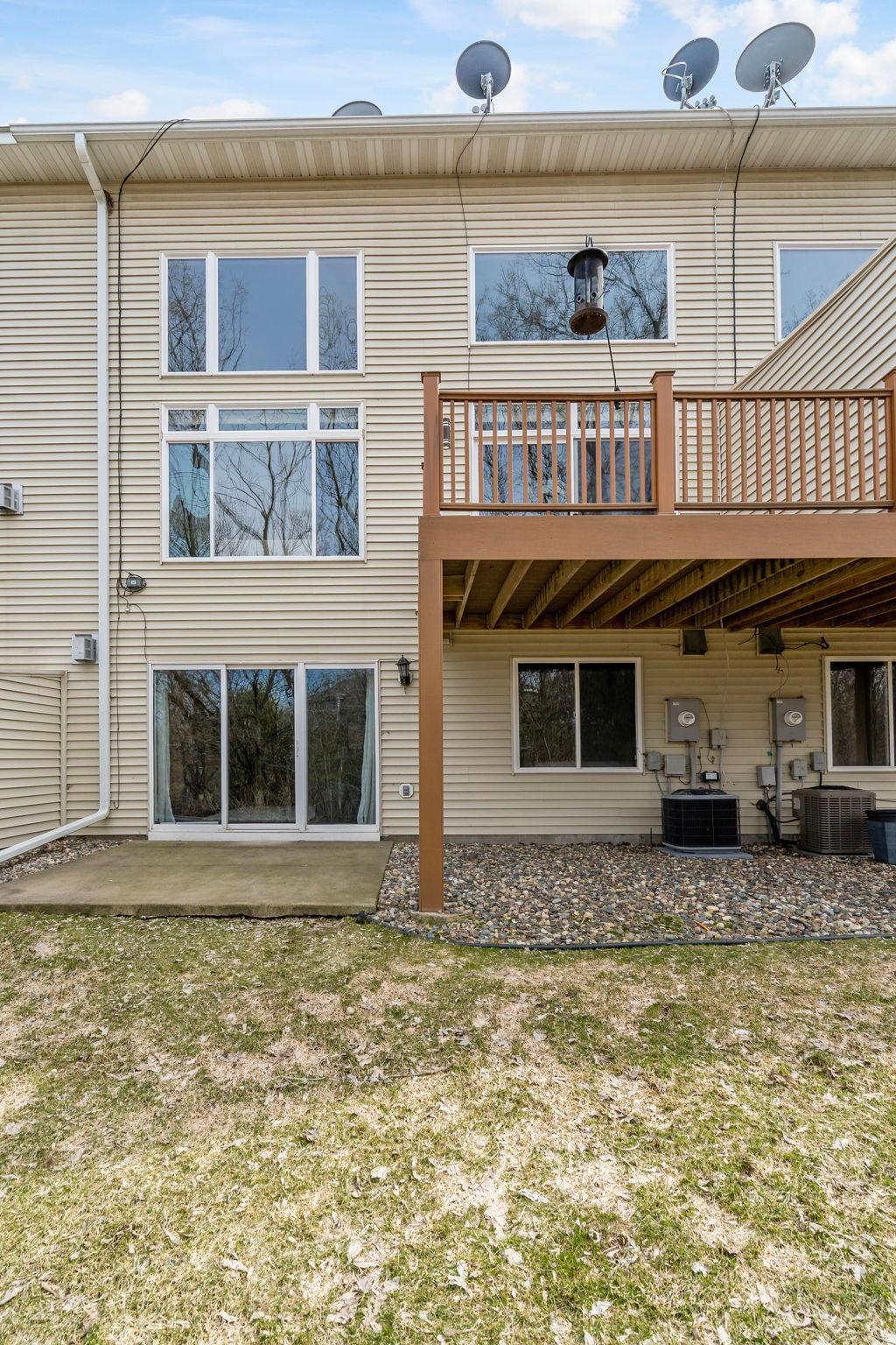 15585 Cherry Path