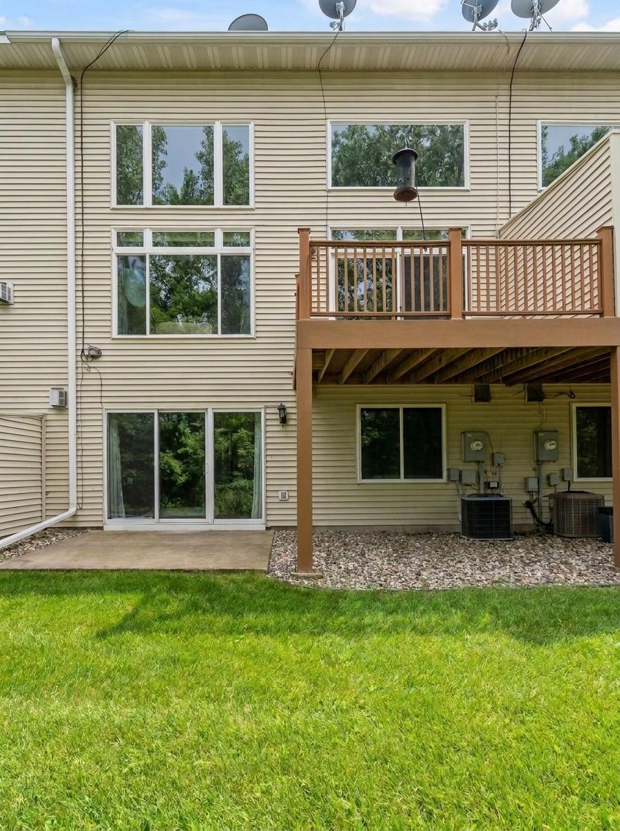 15585 Cherry Path