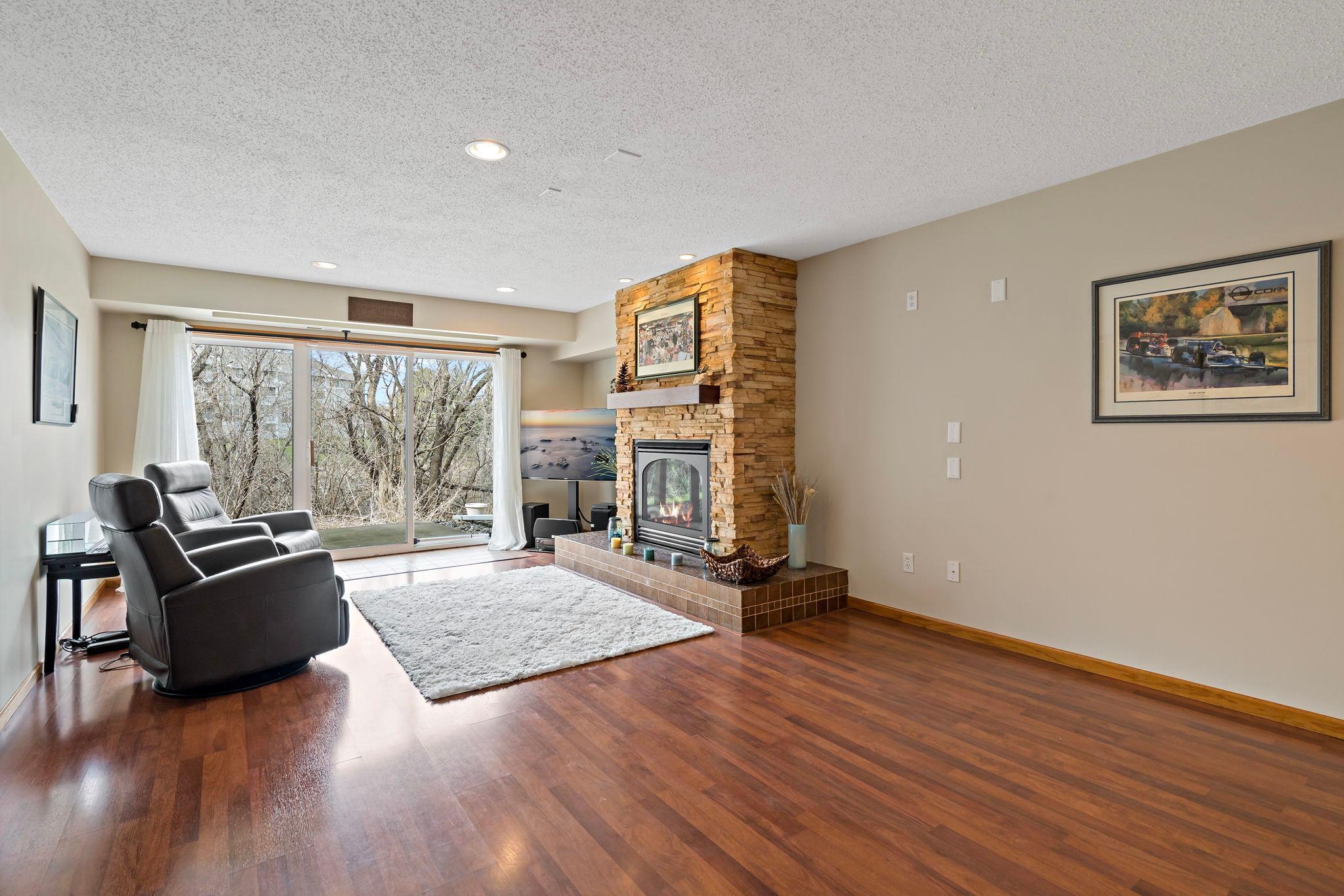 15585 Cherry Path