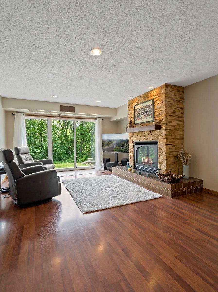 15585 Cherry Path