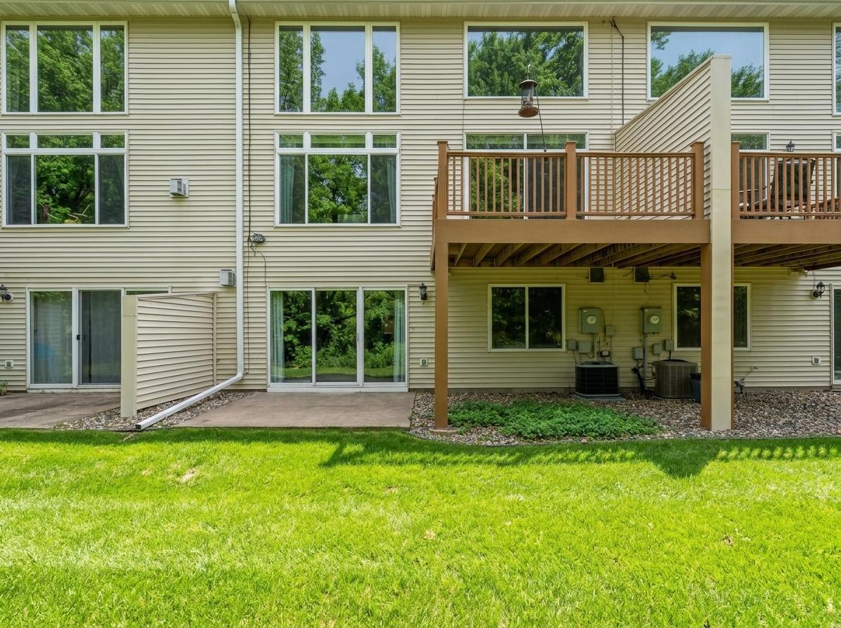 15585 Cherry Path