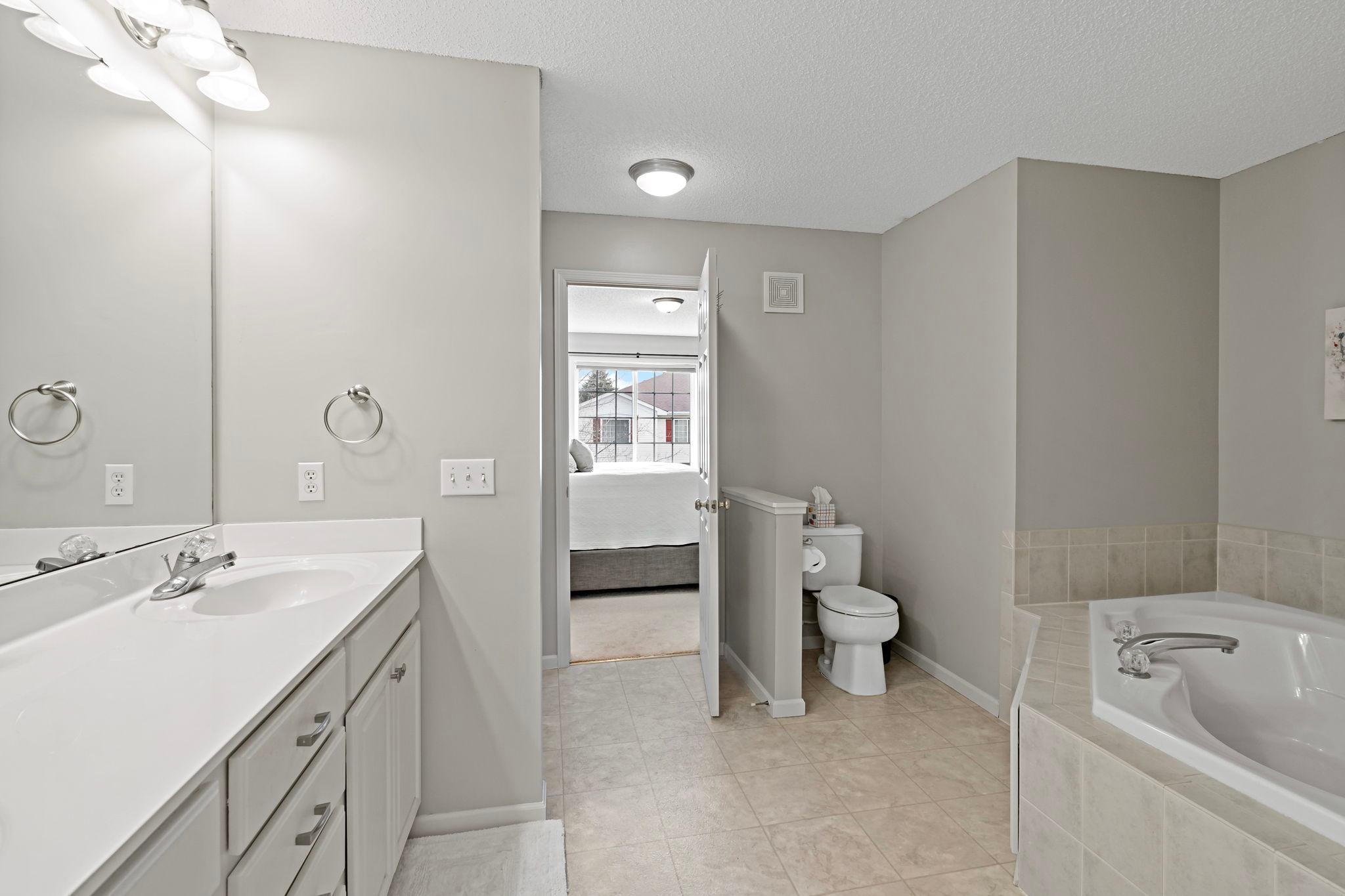 15585 Cherry Path