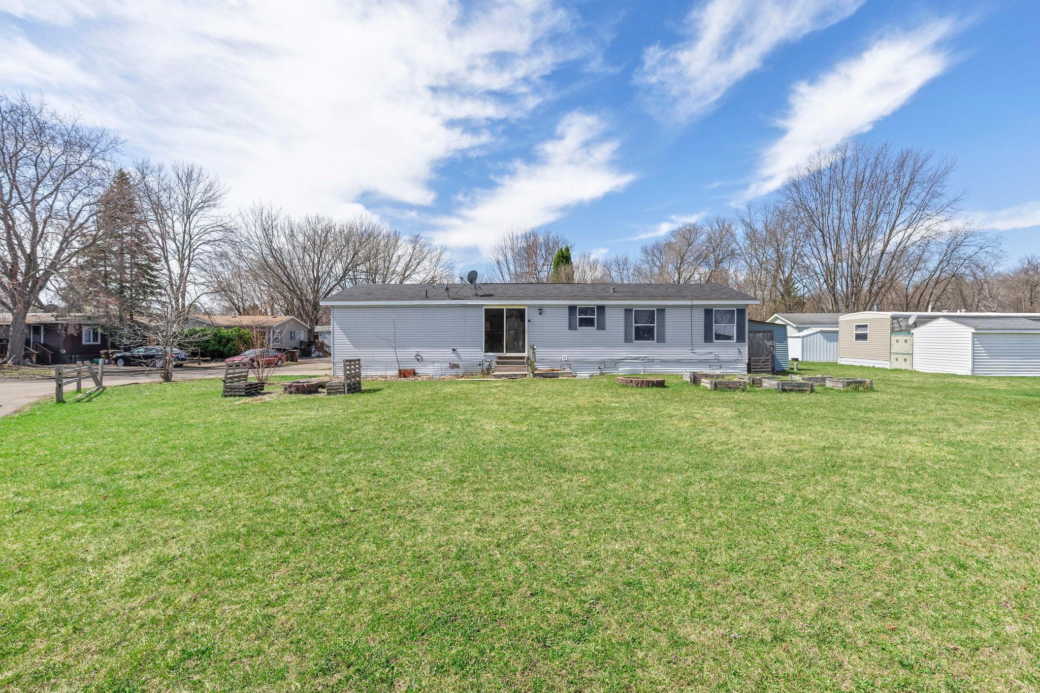 511 Elm Street E