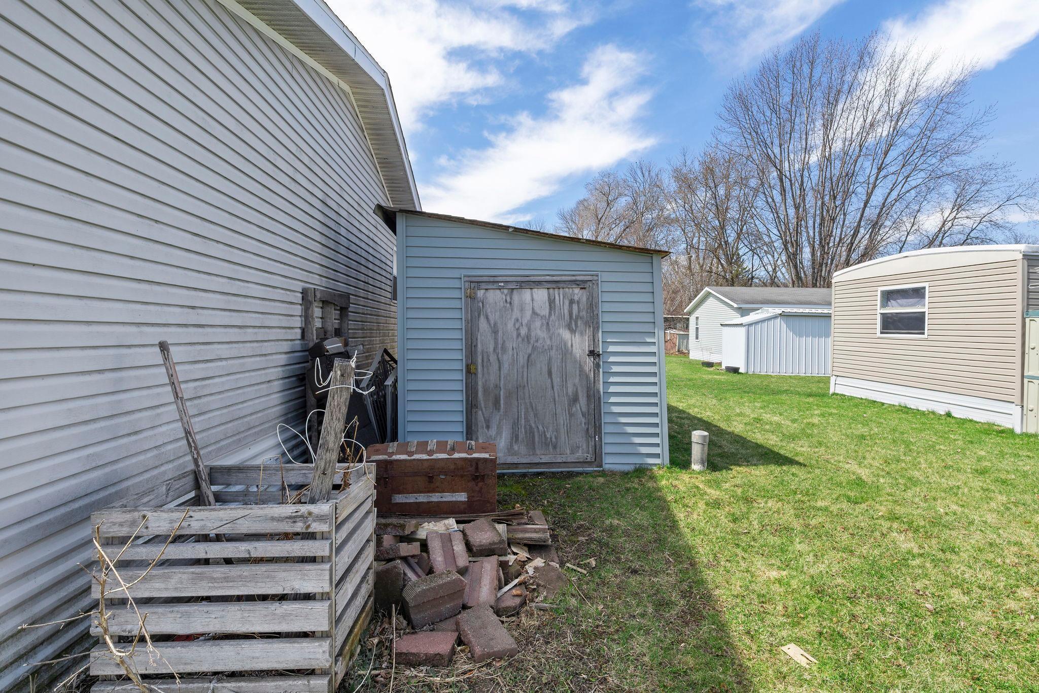 511 Elm Street E