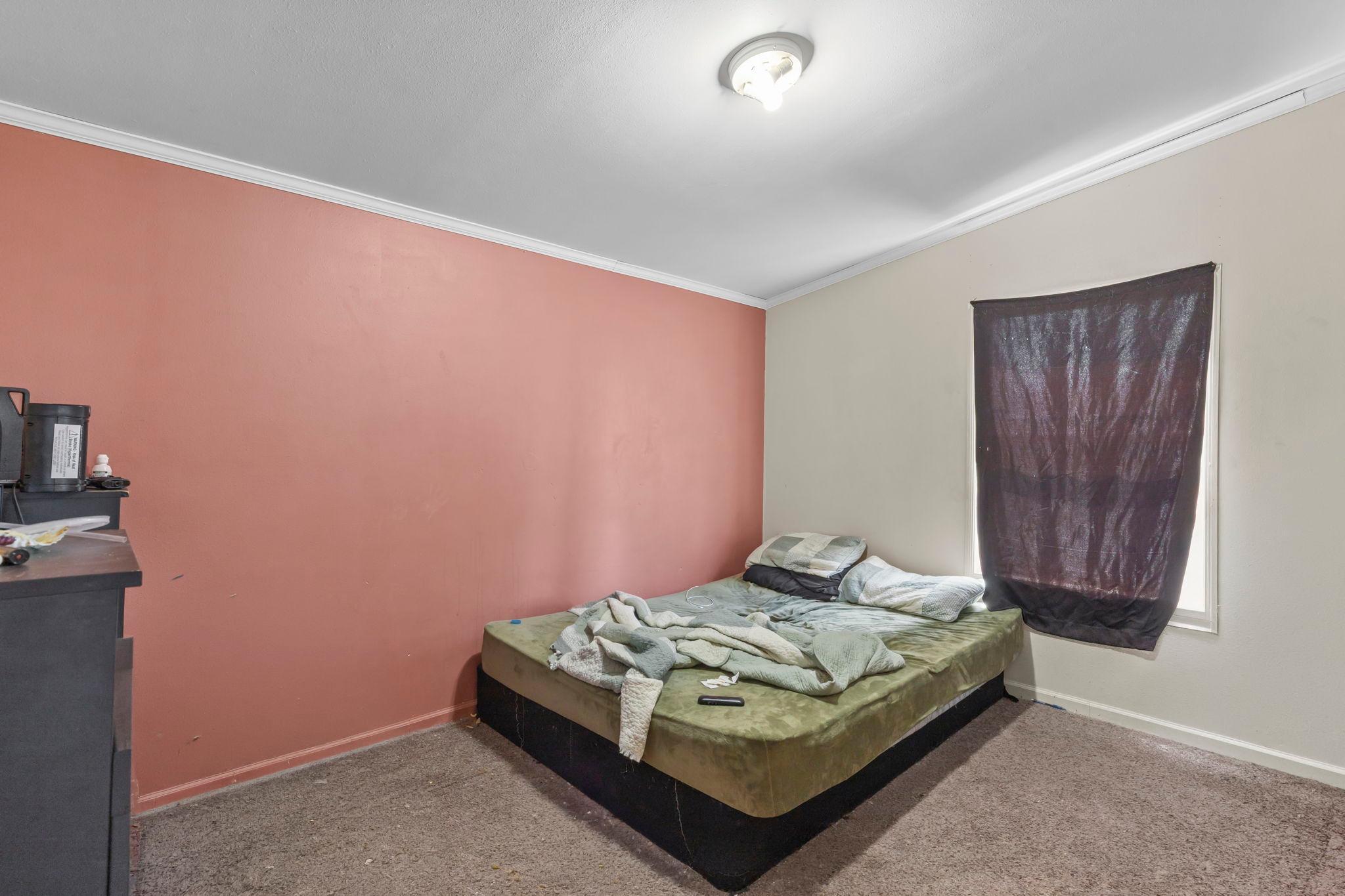 511 Elm Street E