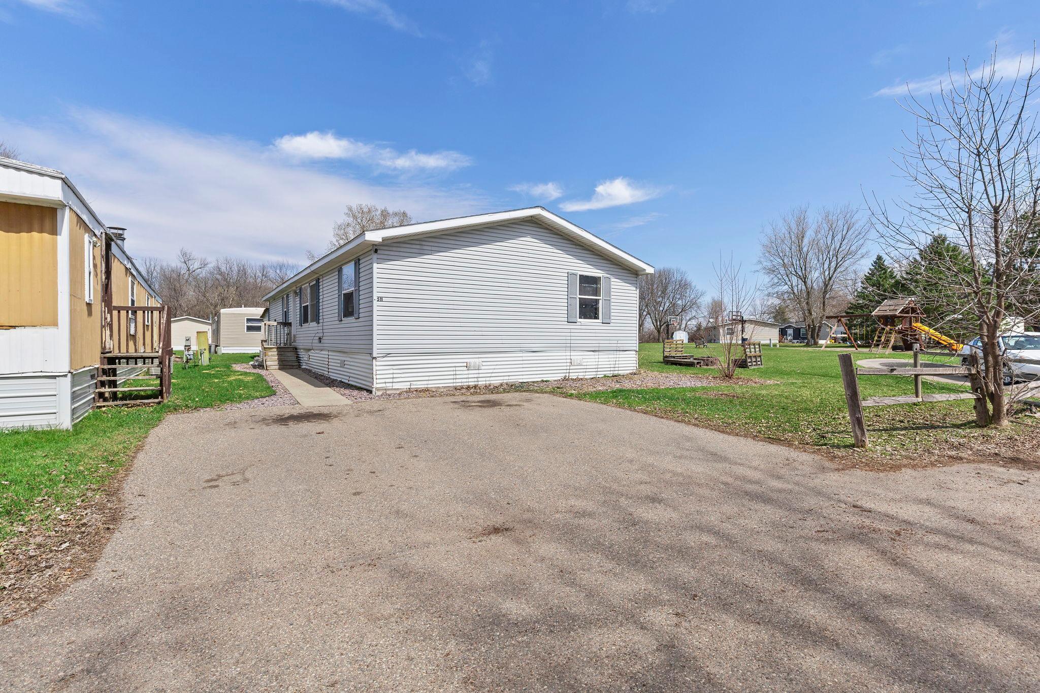 511 Elm Street E
