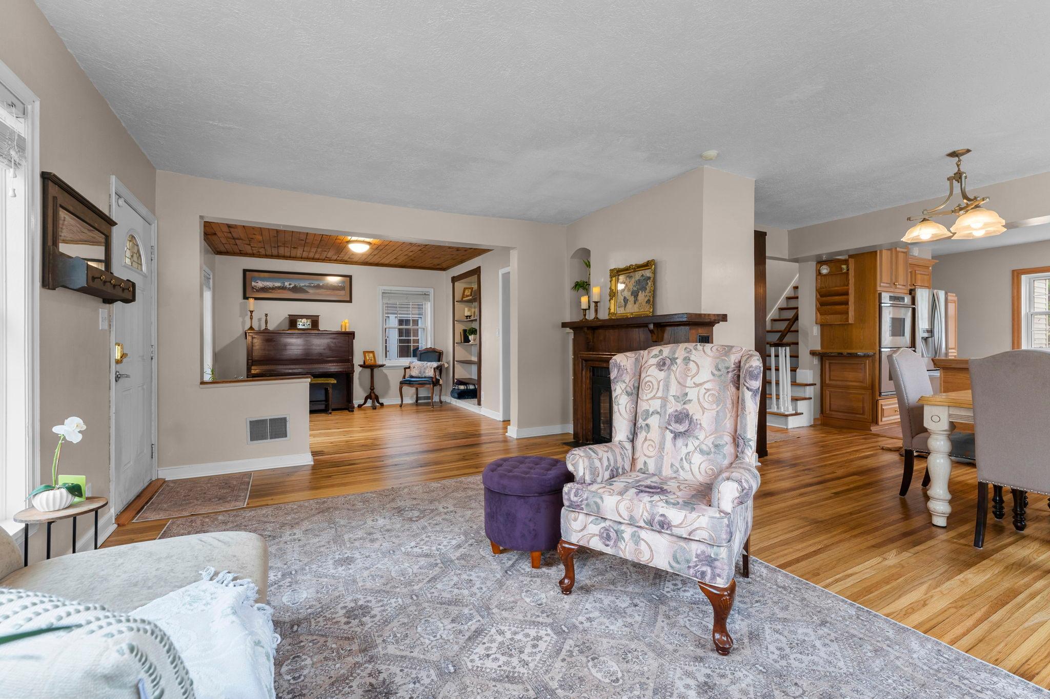 1708 W 5th Street