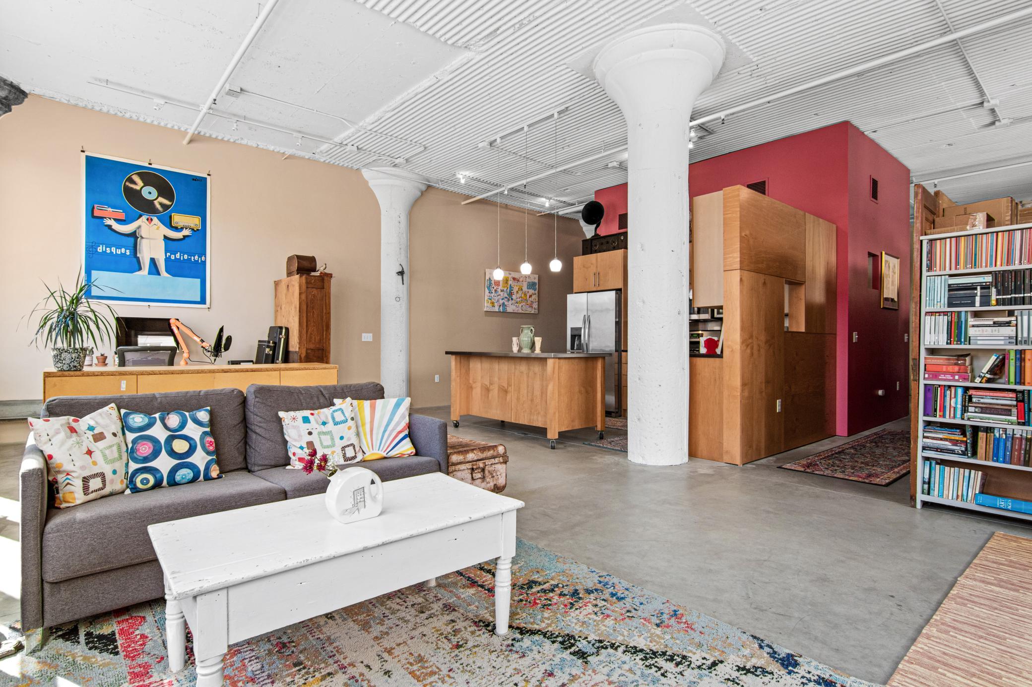 225 9th Street E Unit: 109