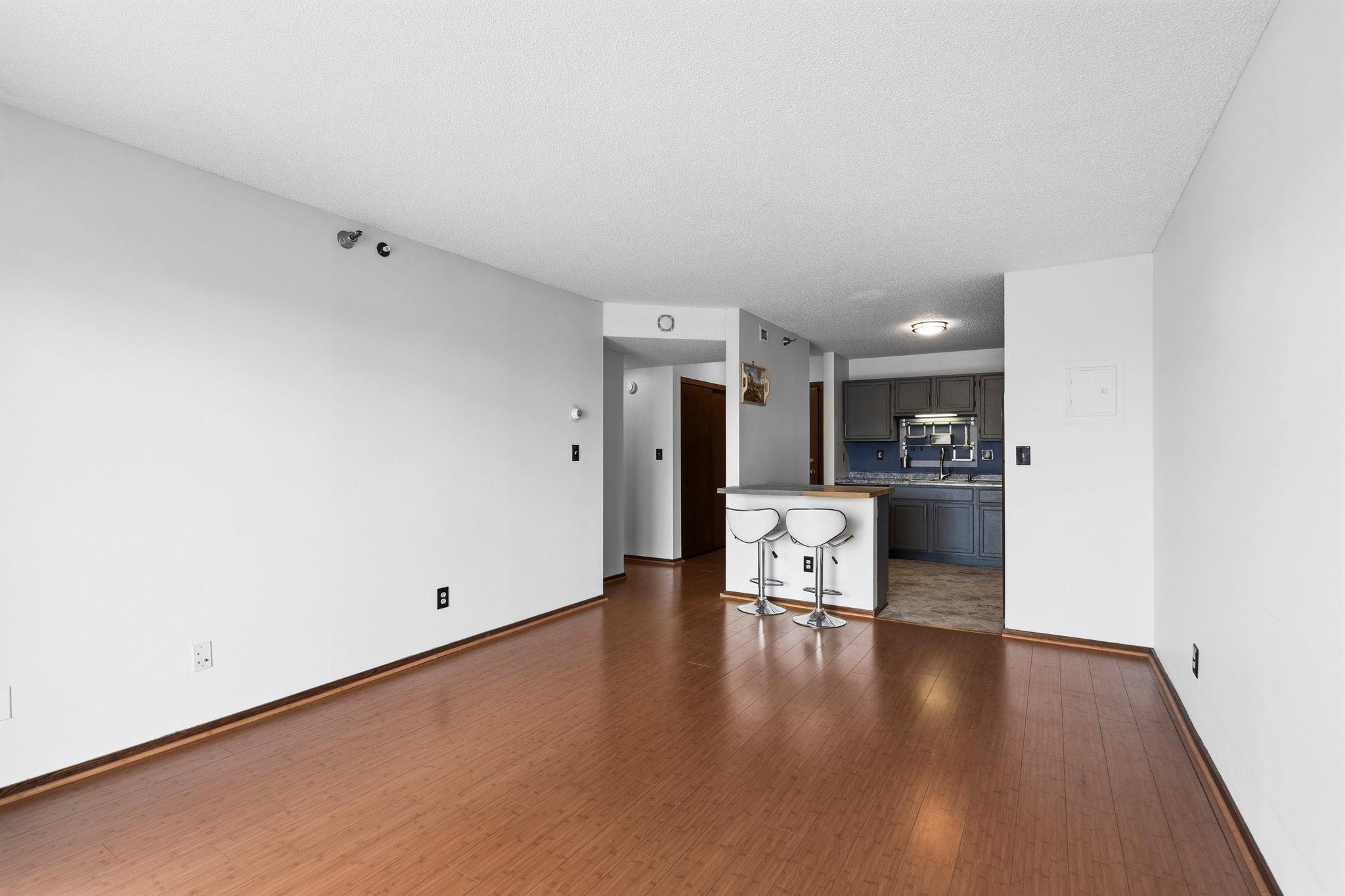 66 9th Street E Unit: 1614
