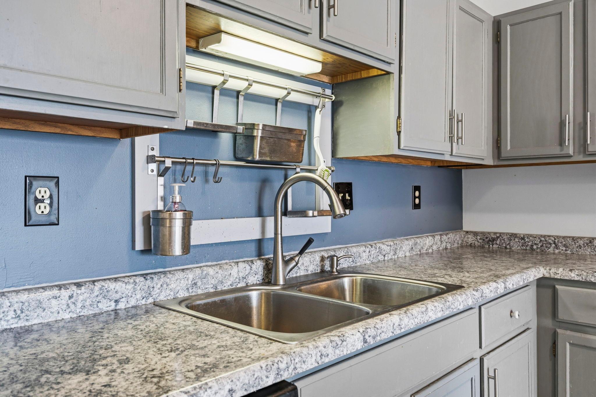 66 9th Street E Unit: 1614
