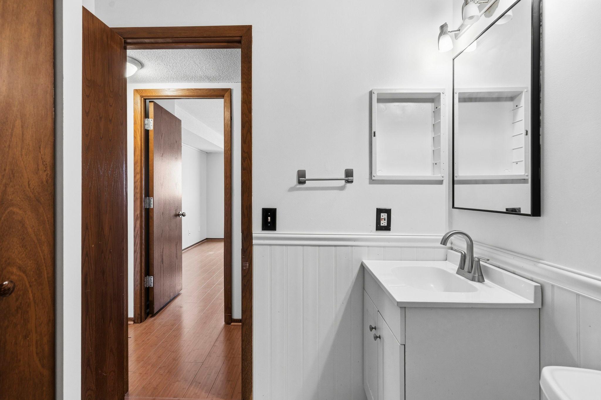 66 9th Street E Unit: 1614