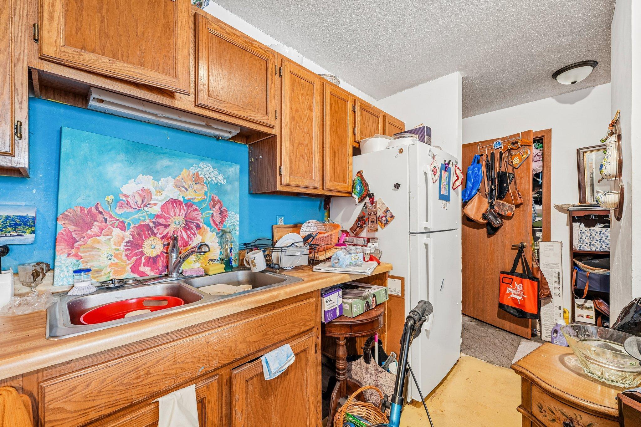6500 Woodlake Drive Unit: 702