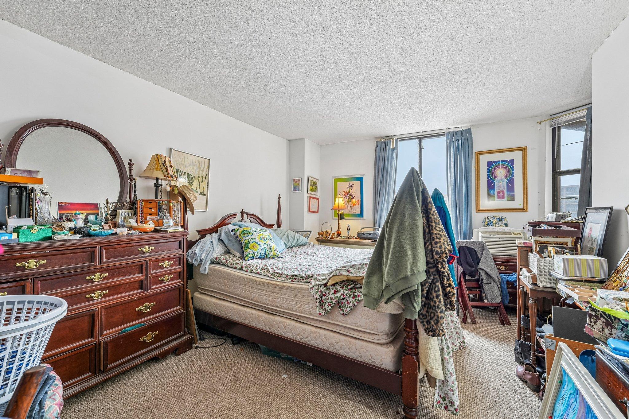6500 Woodlake Drive Unit: 702