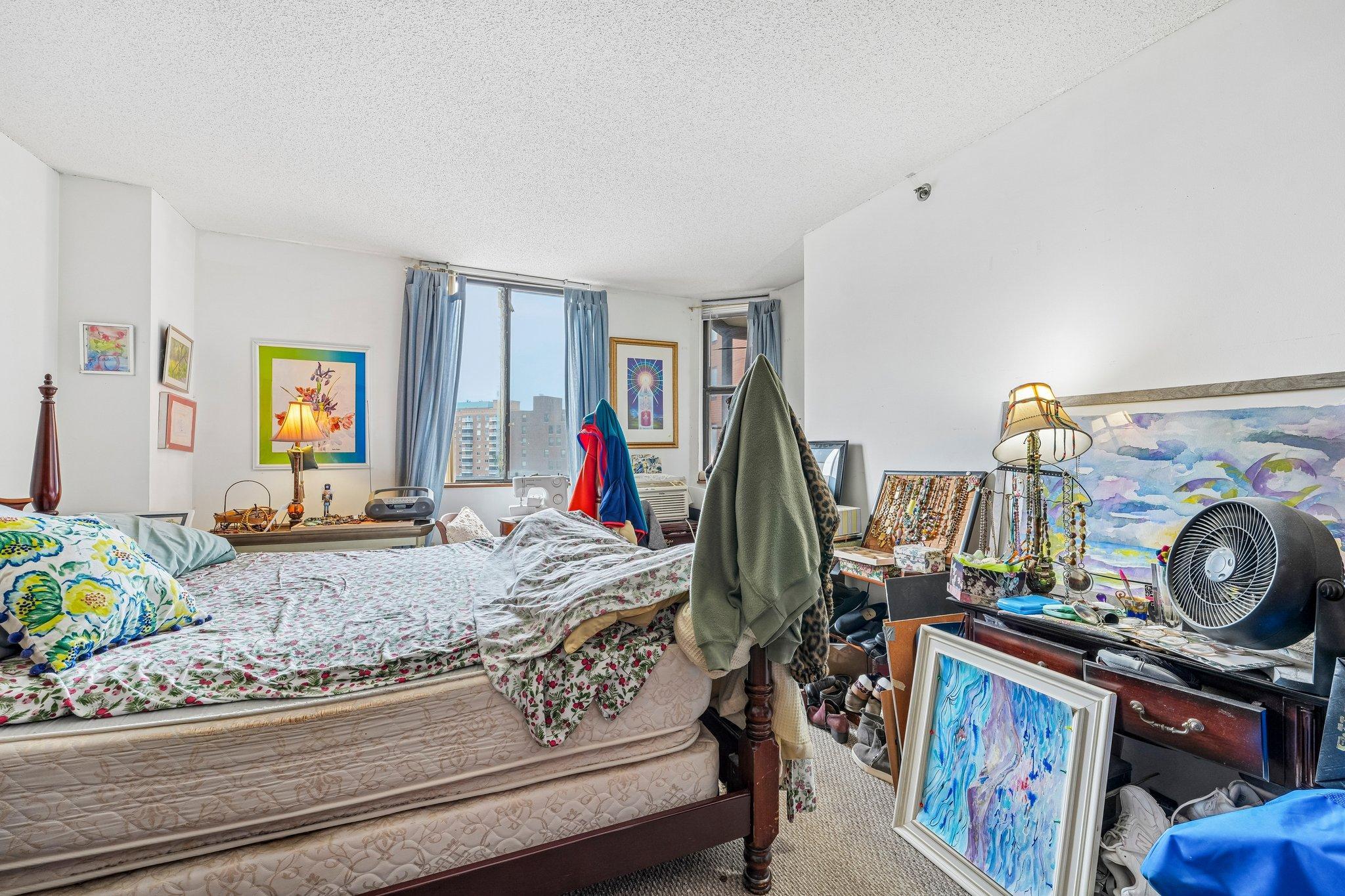 6500 Woodlake Drive Unit: 702