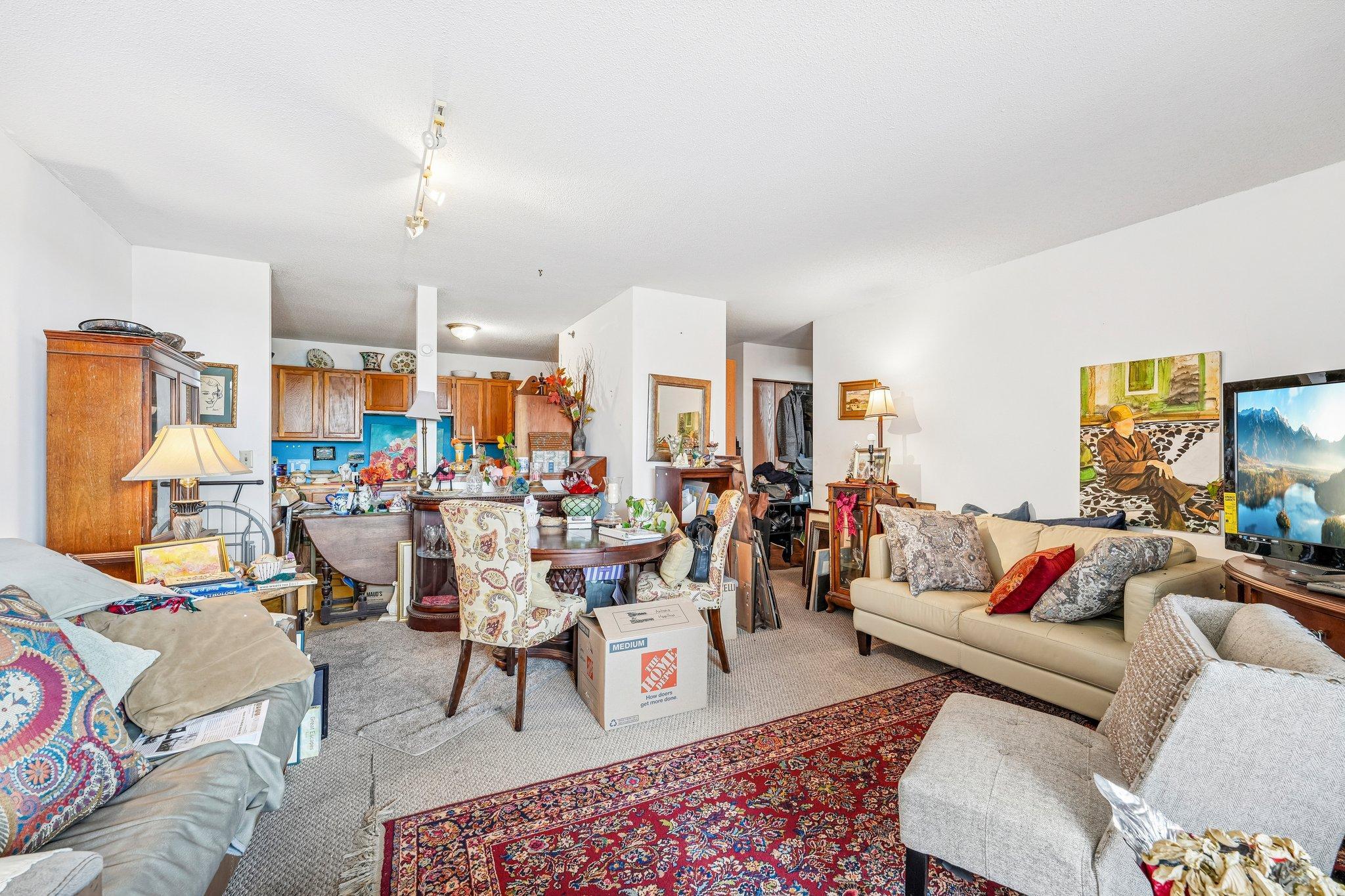 6500 Woodlake Drive Unit: 702