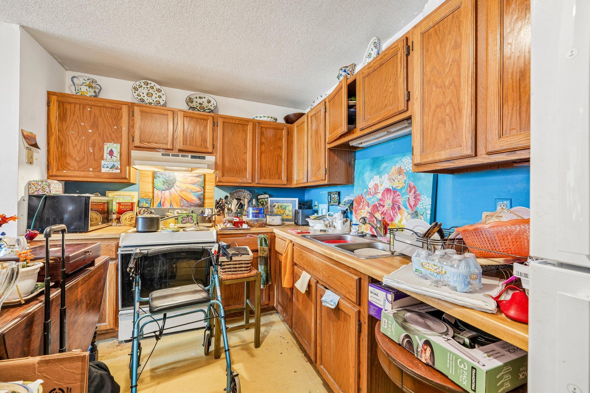 6500 Woodlake Drive Unit: 702