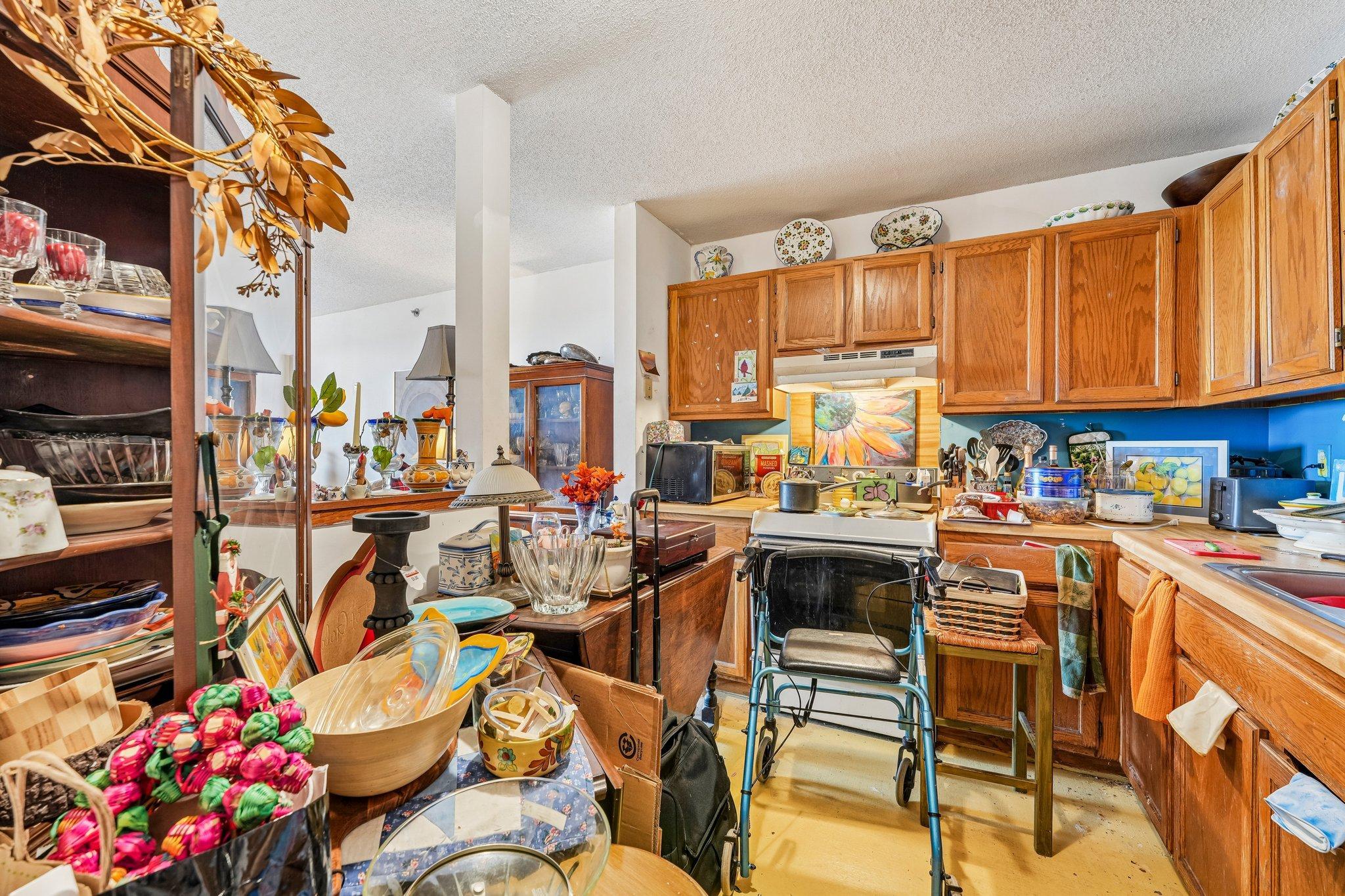 6500 Woodlake Drive Unit: 702