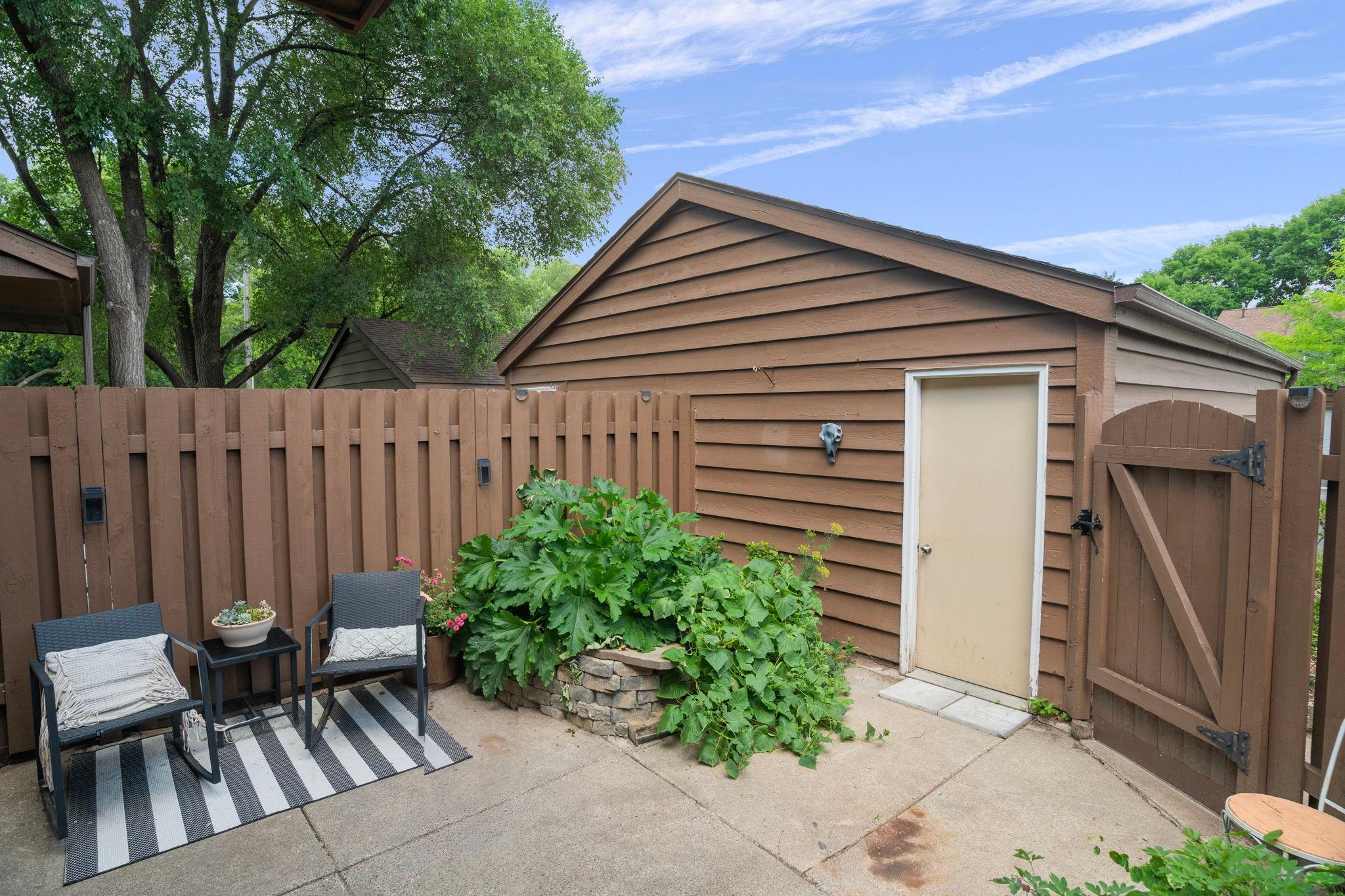2455 Crestwood Drive
